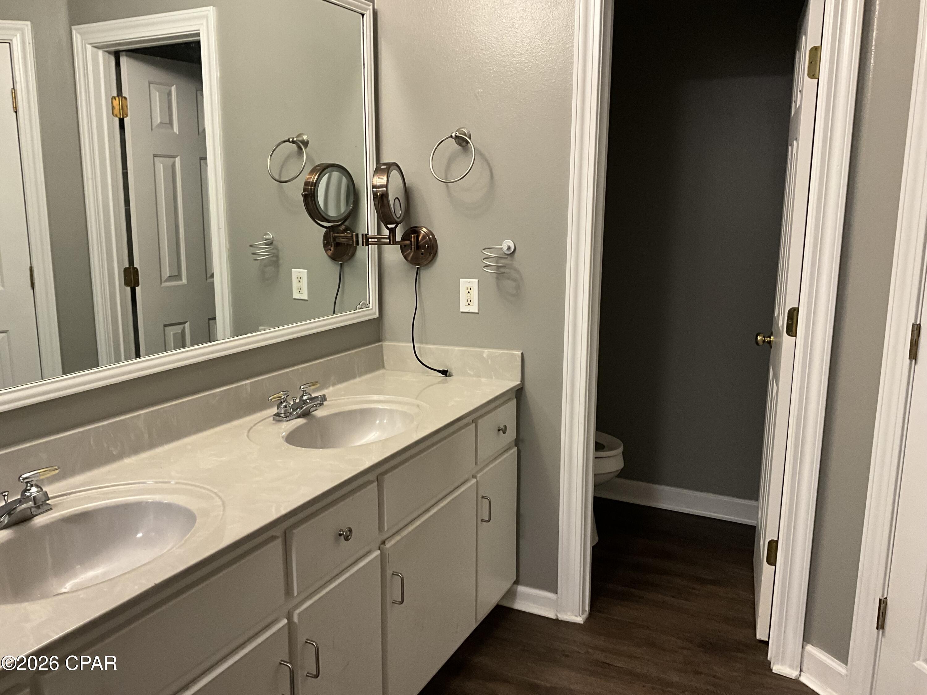 Ten Lakes Estates - Residential