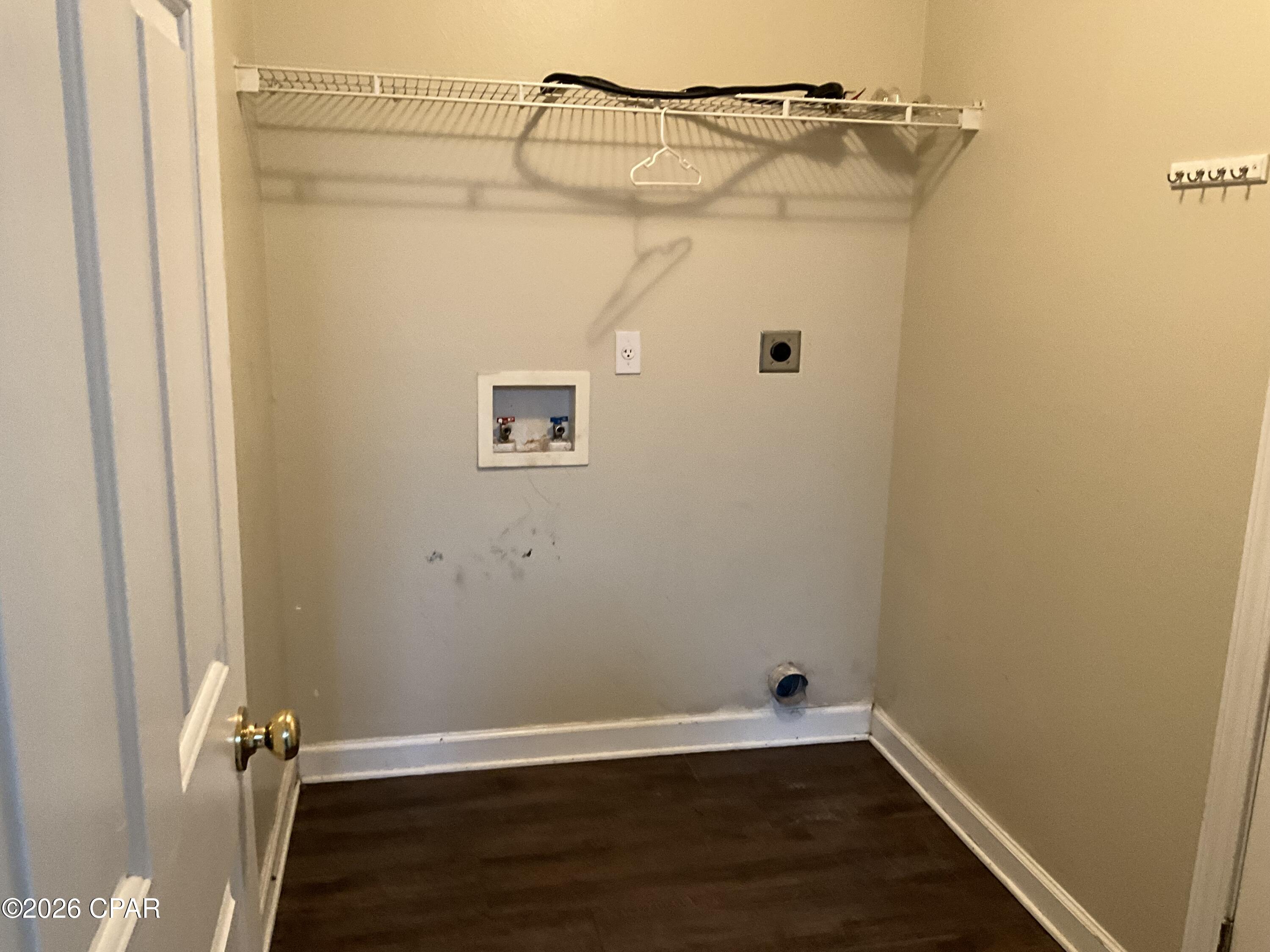 Ten Lakes Estates - Residential