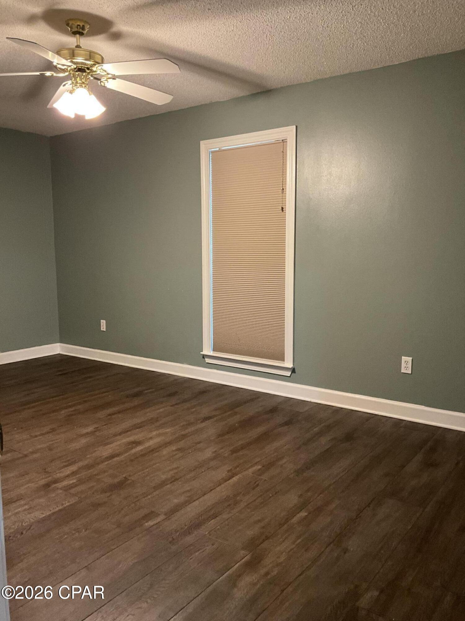 Ten Lakes Estates - Residential