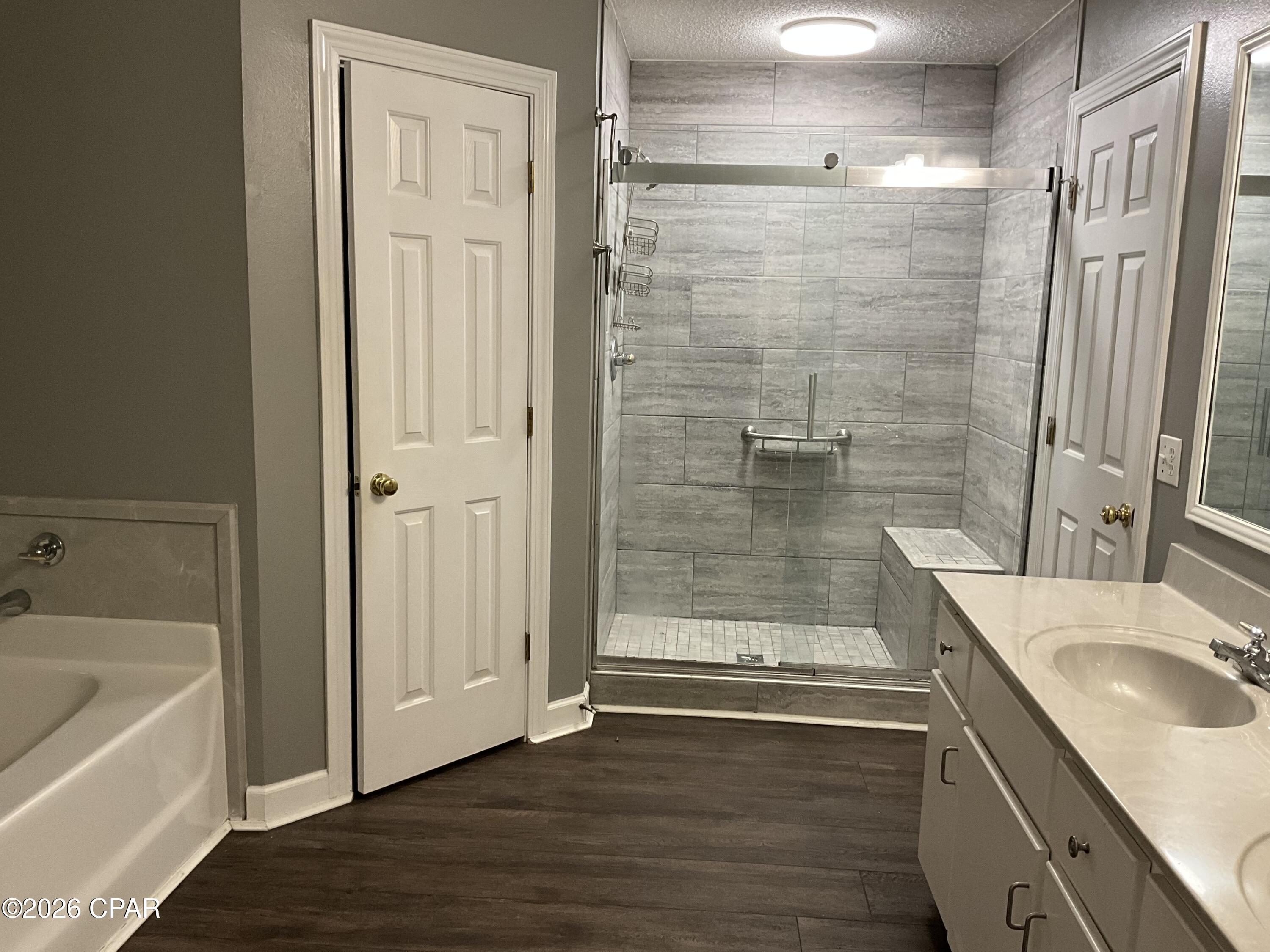 Ten Lakes Estates - Residential