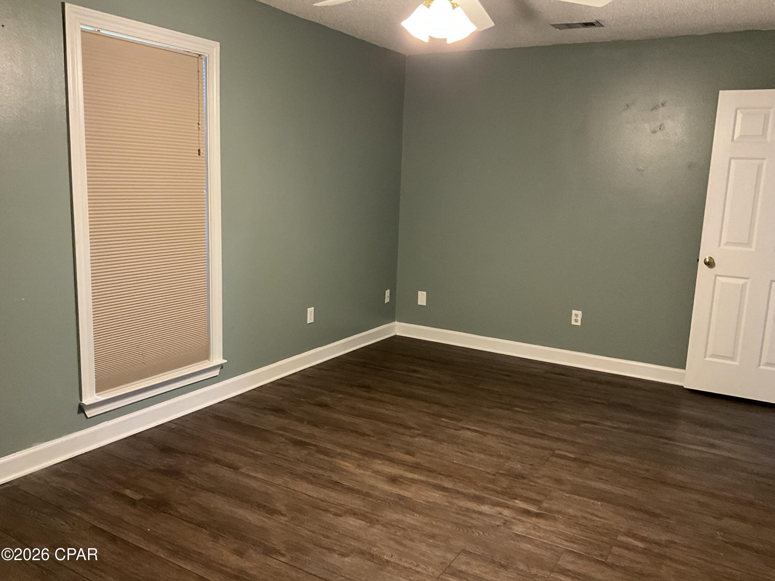 Ten Lakes Estates - Residential