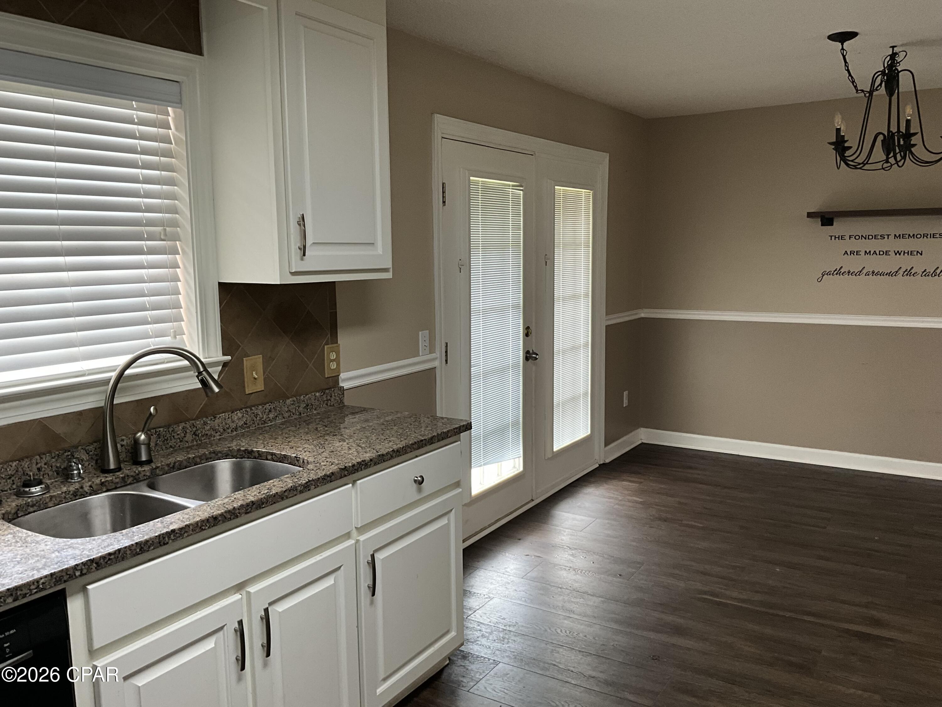 Ten Lakes Estates - Residential