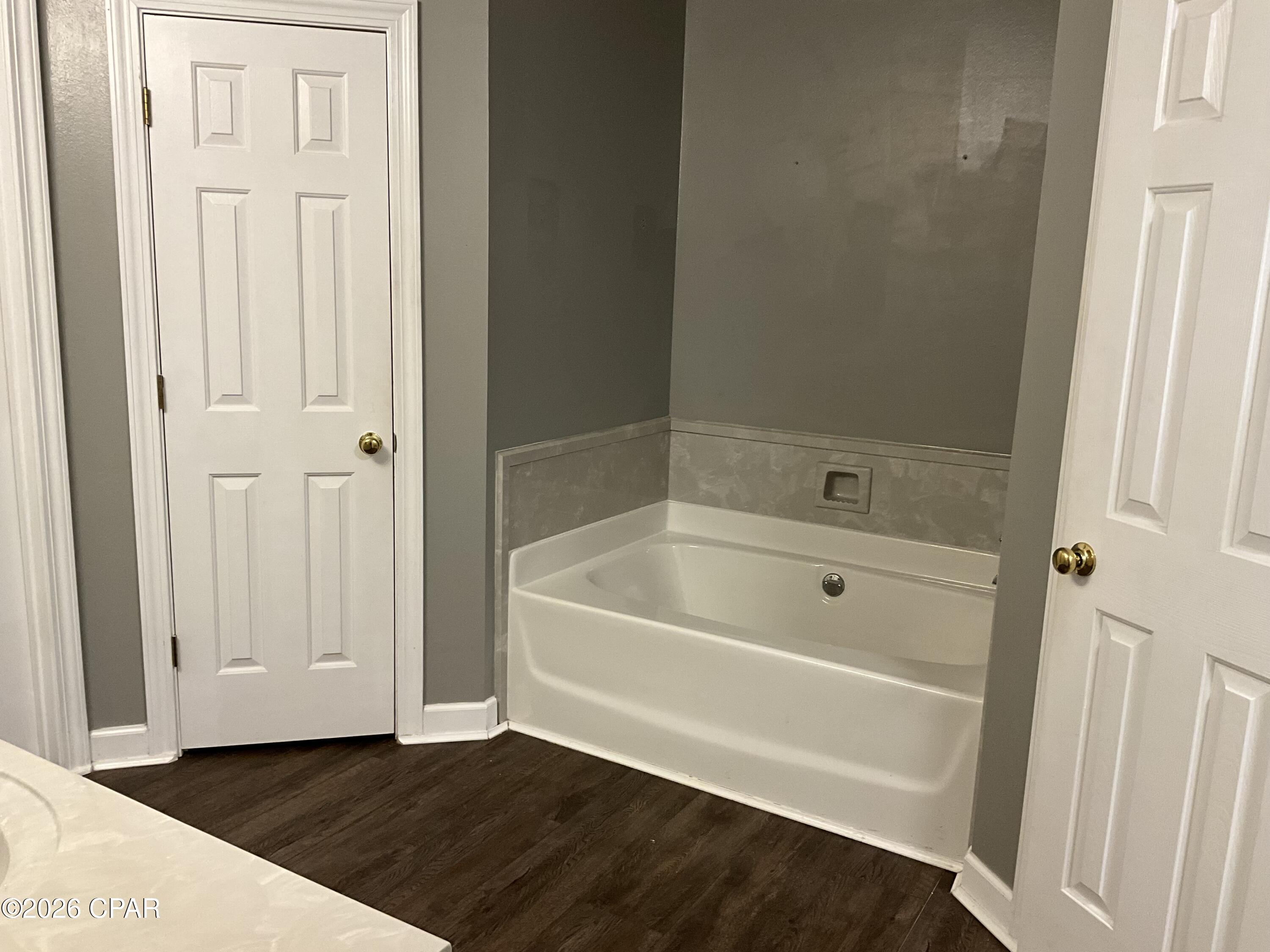 Ten Lakes Estates - Residential