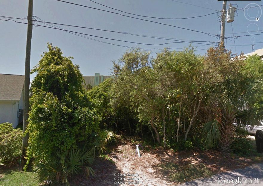 Very nice sized lot, only approximately 3-4 block walk to the Gulf.  Lot is approximately 38'x97x100x122, pie shaped.  Please have a survey done for exact size.  You have ability to hook up to city water and sewer.  Bring your beach home dream plans, this is a great property that will not last long! Drive by today!