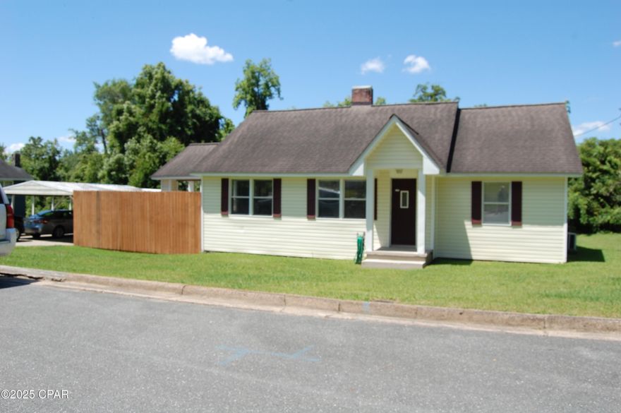 Adorable home completely renovated and located in the heart of Marianna. Very charming 3 BR 2 Bth home situated on a corner lot with privacy fence, carport and roomy storage building. This well appointed home if being sold fully furnished and tastefully decorated in a calming neutral color pallette. Just bring your personal belongings and move right in!