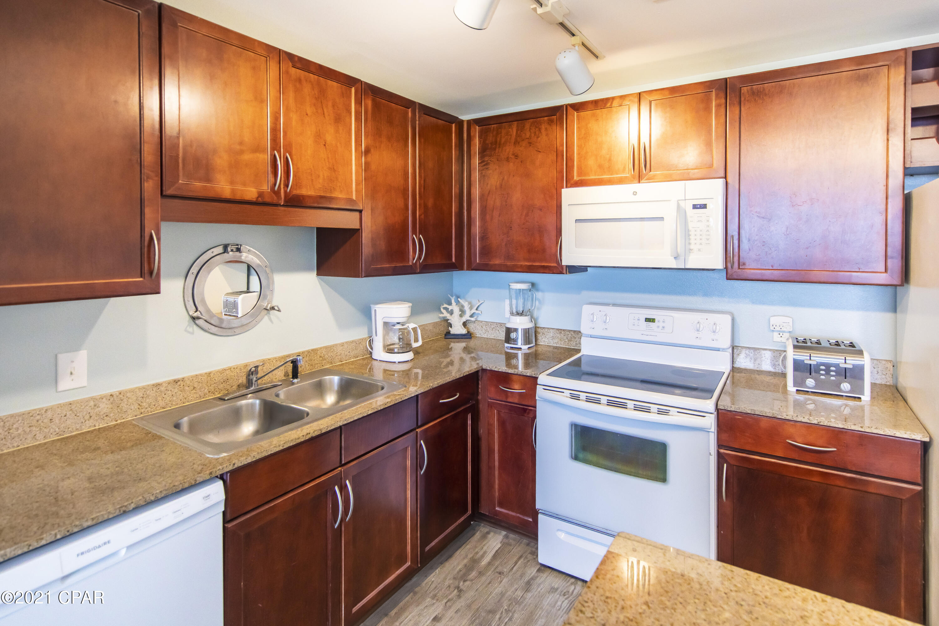 Laketown Wharf - Residential