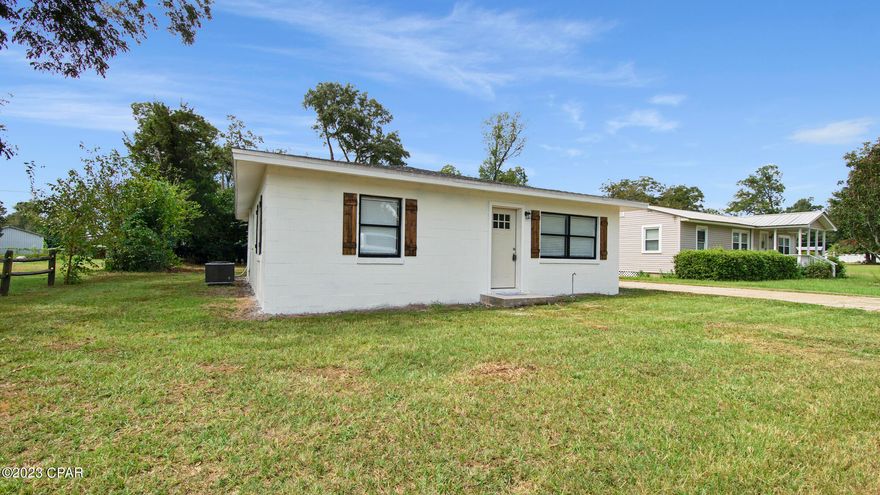 First Time Homebuyers, Retiree's or Investors!!! Step inside to check out this super cute 3/1 freshly remodeled home with new paint throughout interior and exterior, this home boast an adorable kitchen with stainless appliances, tiled surround tub/shower combo, new flooring and faux wood blinds. Do you love to fish? Looking to invest in a STR to add to your income producing profile? This home is just 1.2 miles down the road from the boat landing at Sneads Park on Lake Seminole. Call your favorite Realtor today to take a look. All measurements are approximate. Please verify if important.