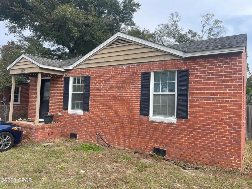 A nice little home for a very good price in Historical St. Andrews! This is the one you have been waiting for. This brick home is sturdy and will last forever.  The home is located only 3 minutes drive from the St Andrews Bay Skirmish park and 4 minutes drive from St. Andrews Marina - a town that is growing by day. Whether for yourself to live in or to rent out or to flip, you have many possibilities here. Don't hesitate, it won't last long. Life is beautiful!