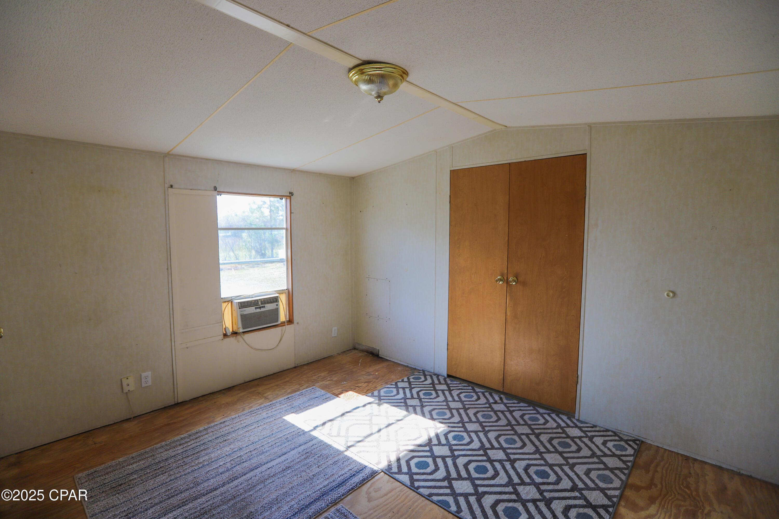 [No Recorded Subdiv] - Land