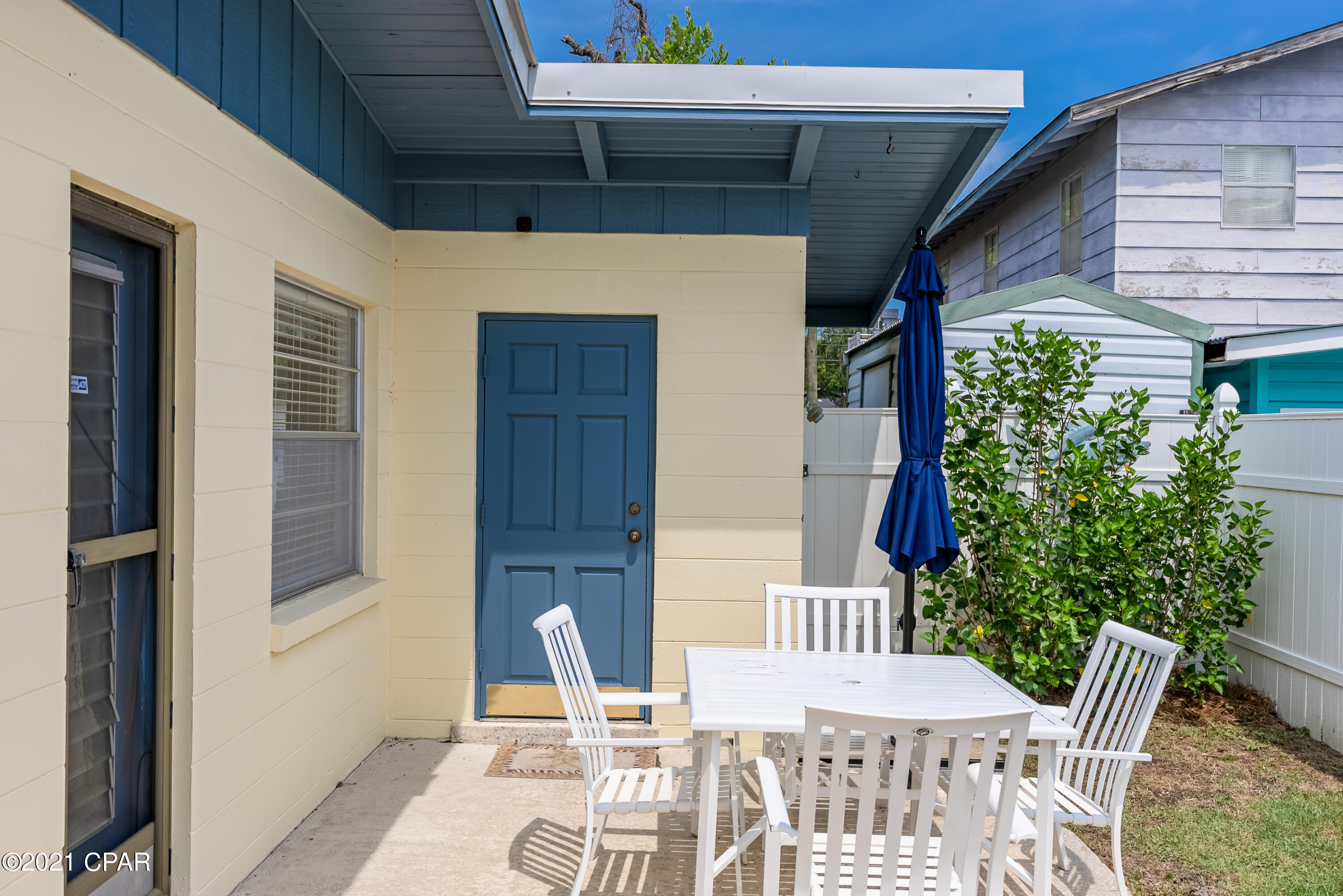 Laguna Beach Estates 6th Add - Residential