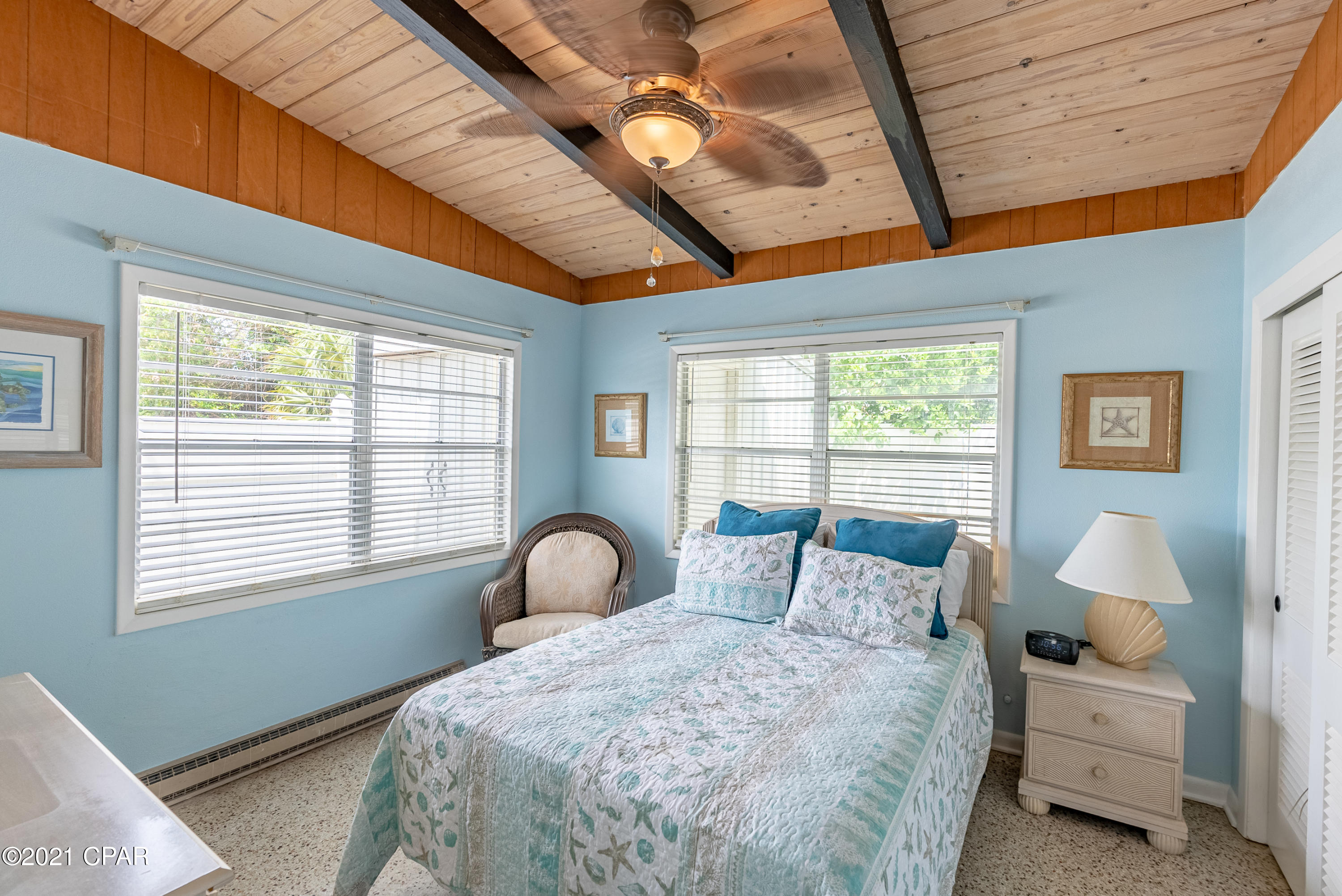 Laguna Beach Estates 6th Add - Residential