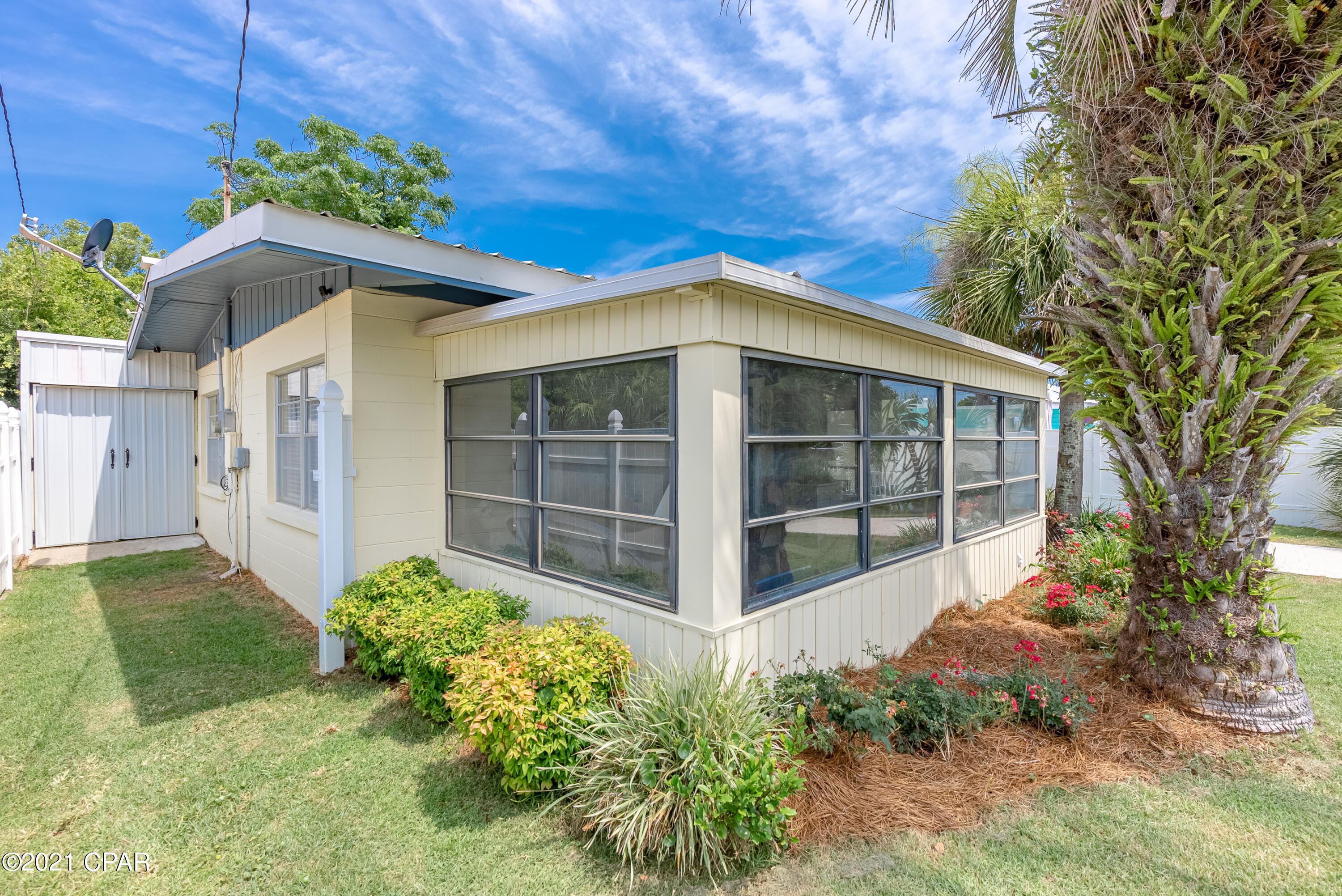 Laguna Beach Estates 6th Add - Residential