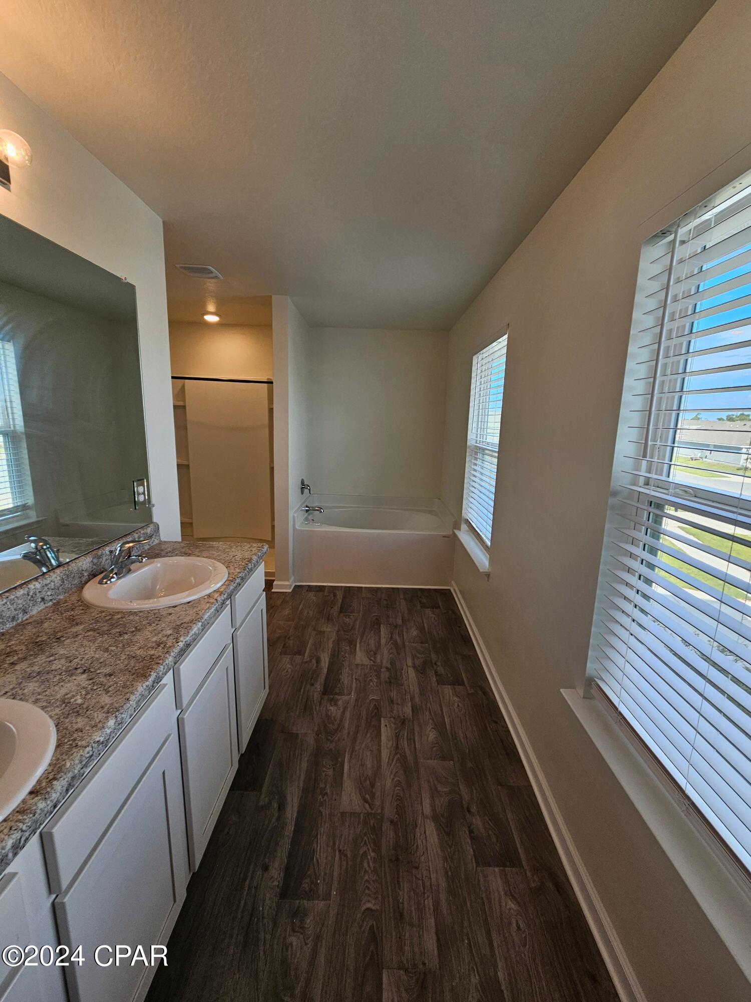 [No Recorded Subdiv] - Residential Lease