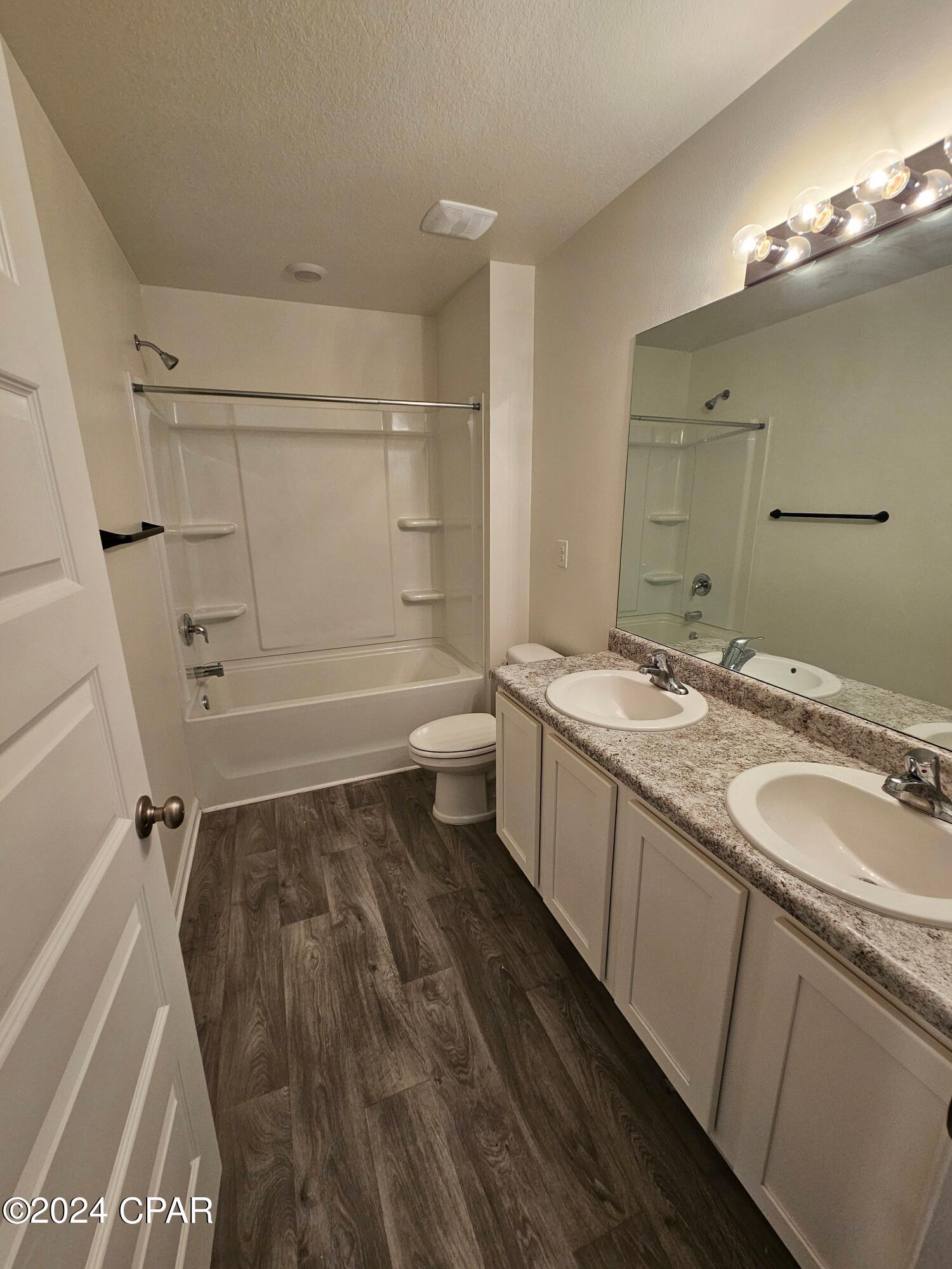 [No Recorded Subdiv] - Residential Lease