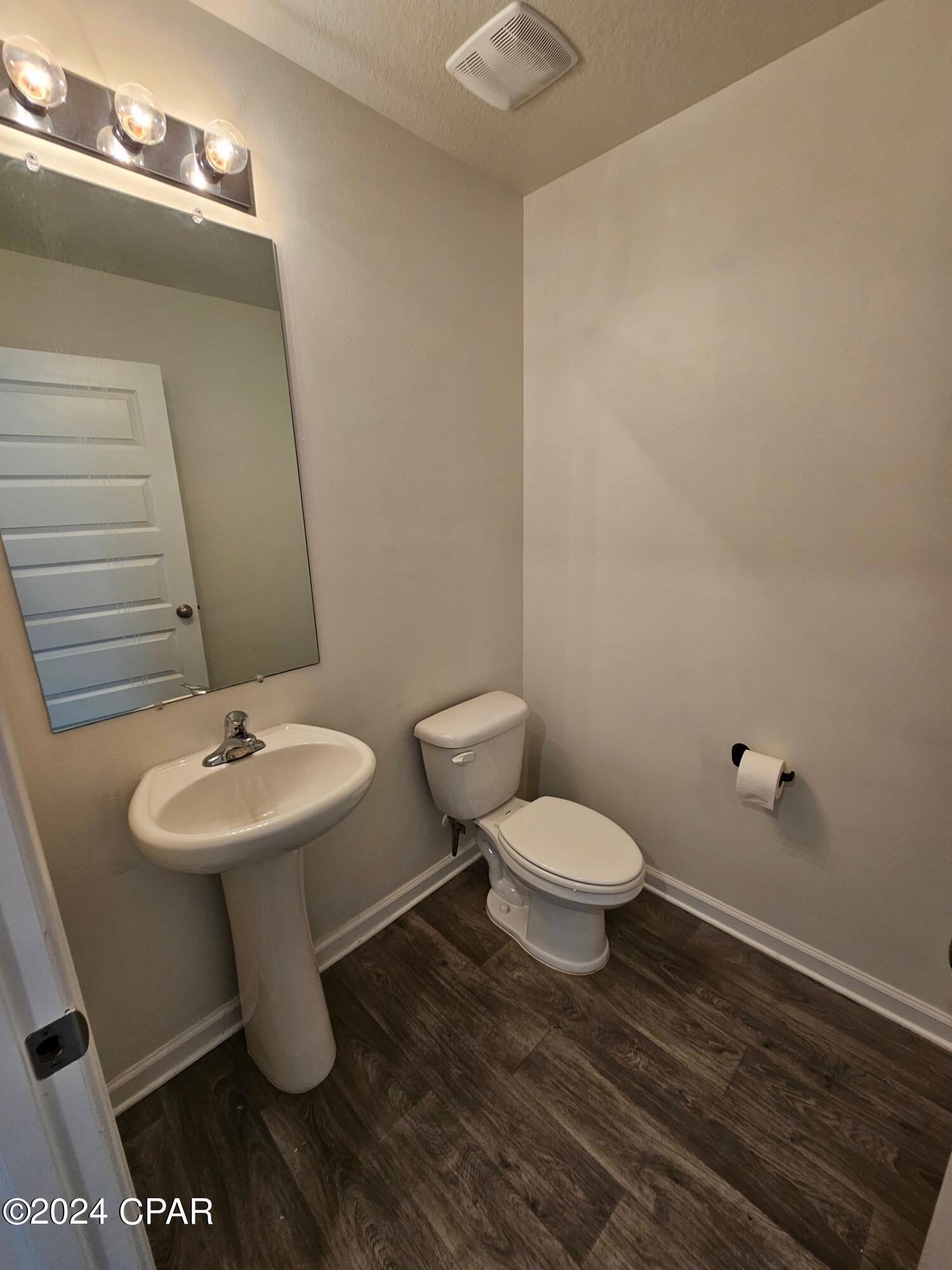 [No Recorded Subdiv] - Residential Lease