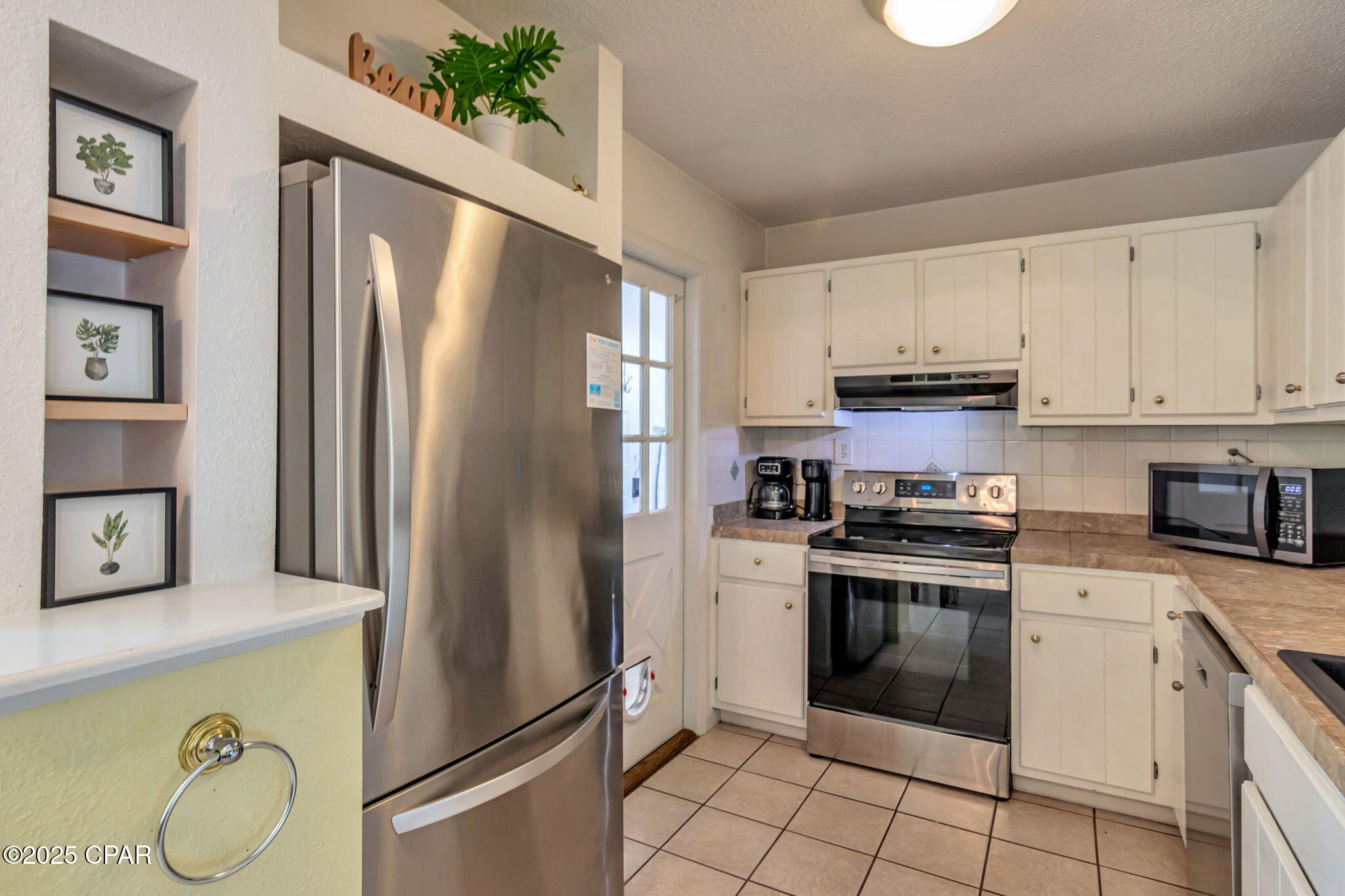 Lakeside Villas - Residential