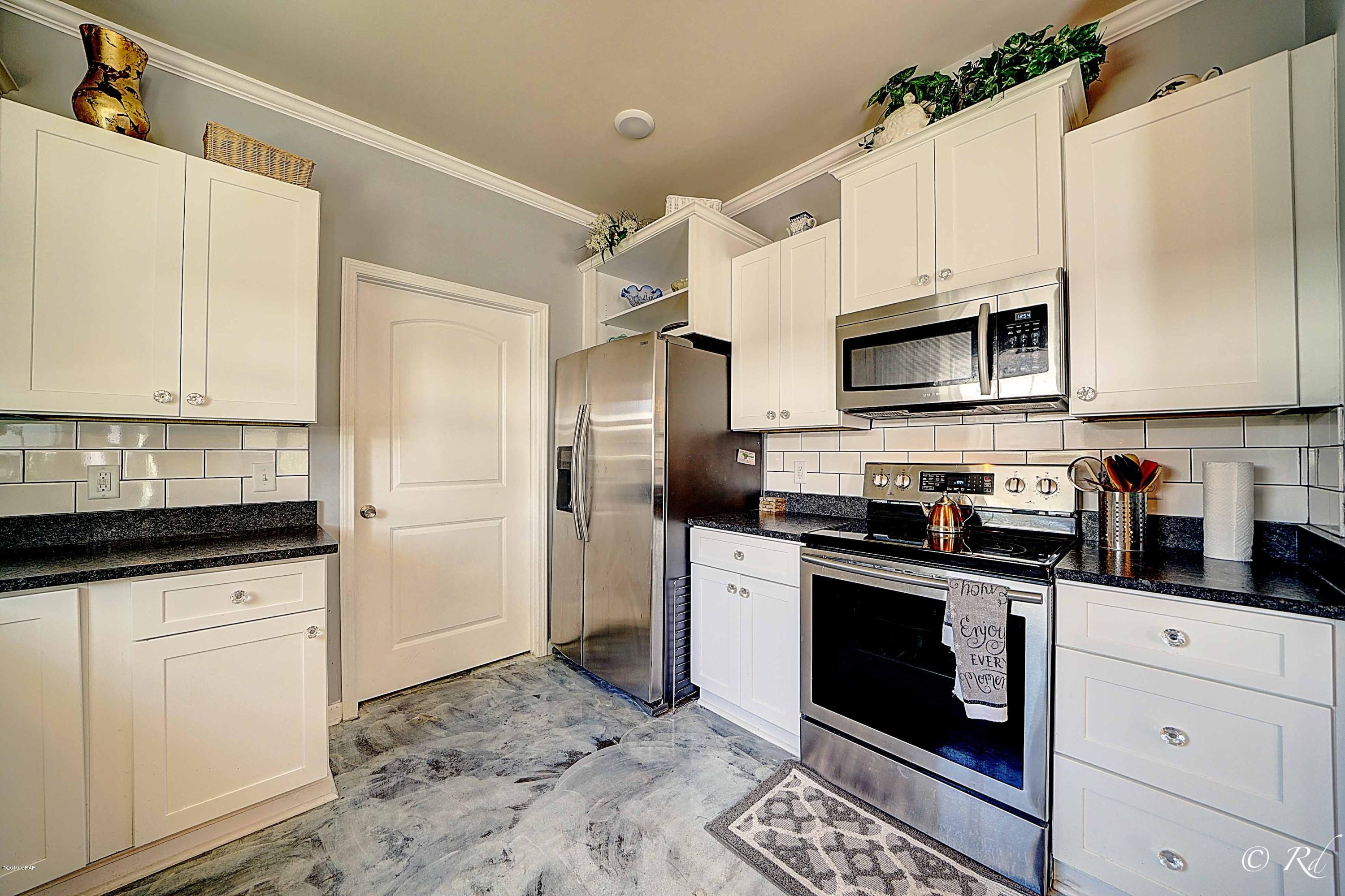 Laguna Beach Estates 7th Add - Residential