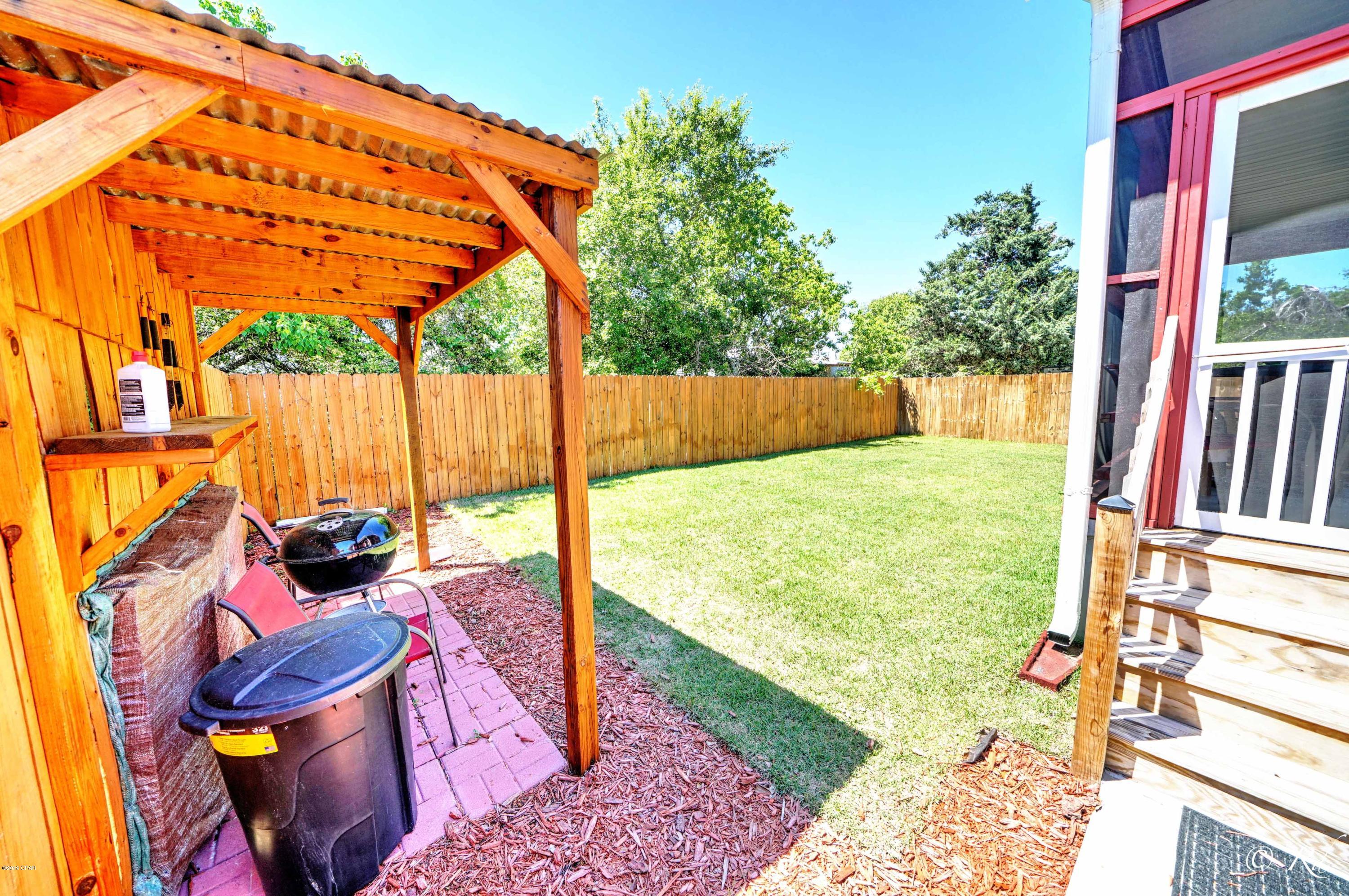 Laguna Beach Estates 7th Add - Residential