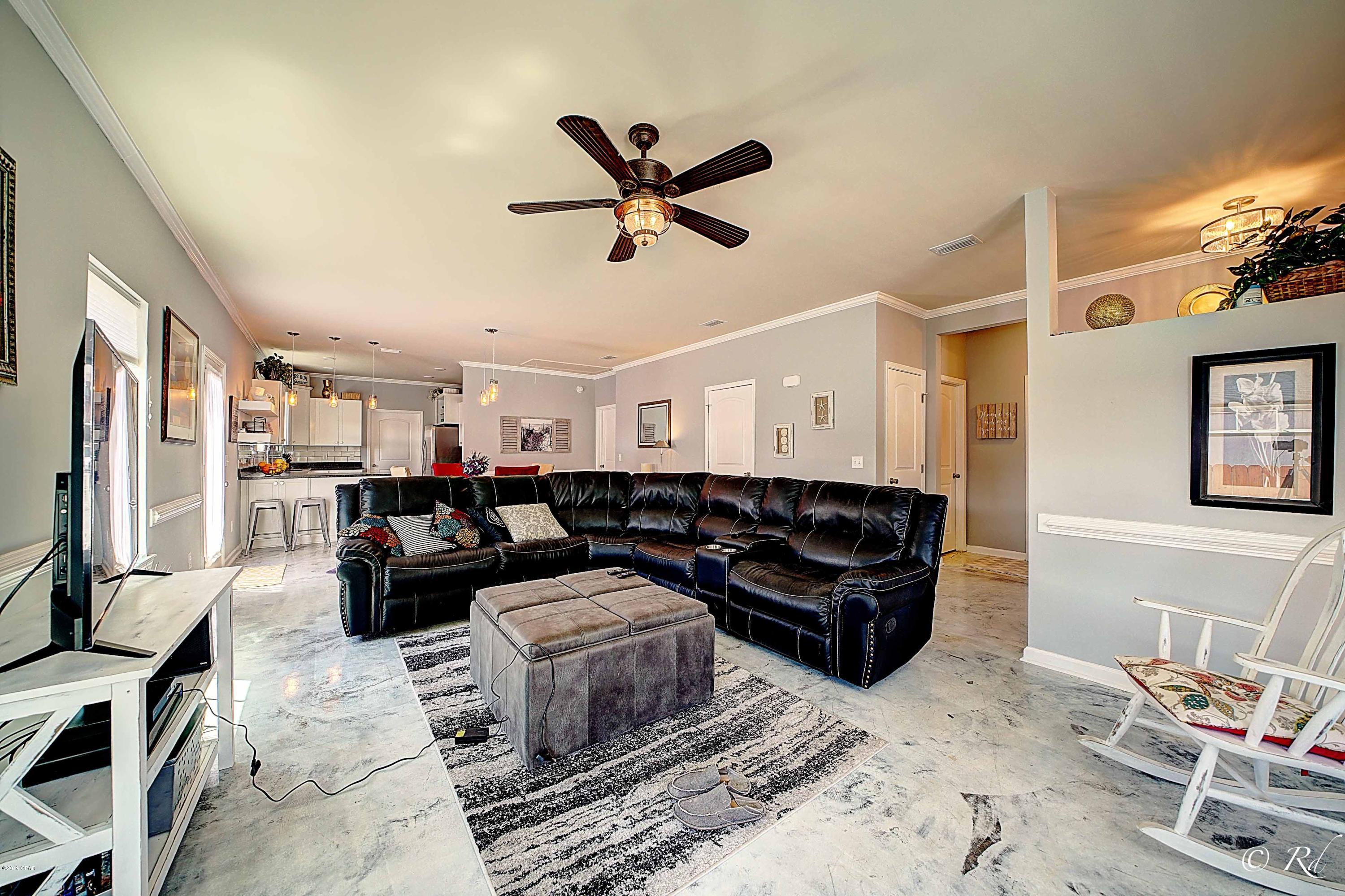 Laguna Beach Estates 7th Add - Residential