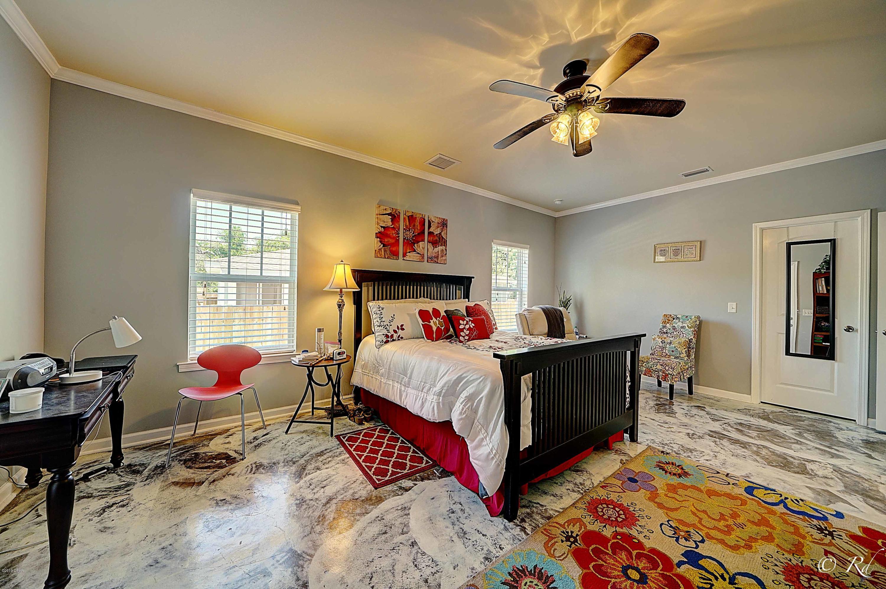 Laguna Beach Estates 7th Add - Residential