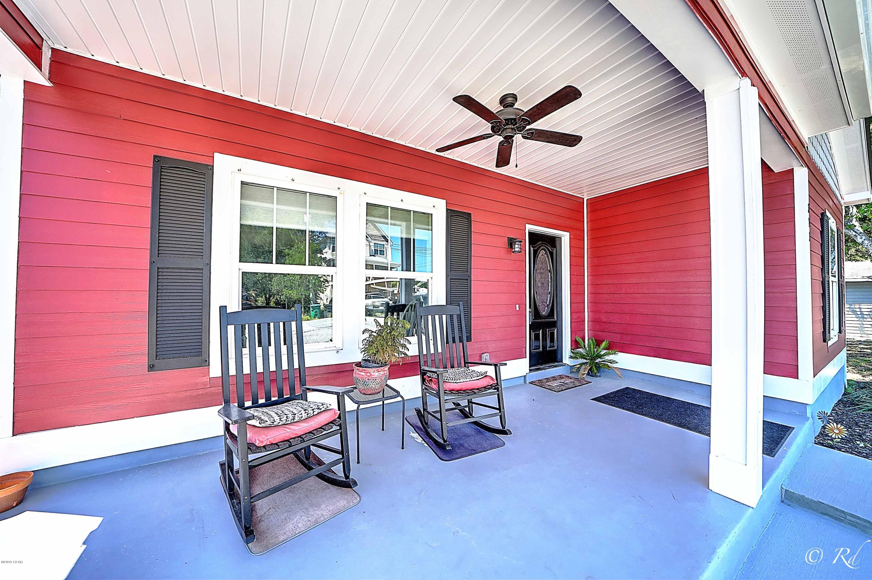 Laguna Beach Estates 7th Add - Residential