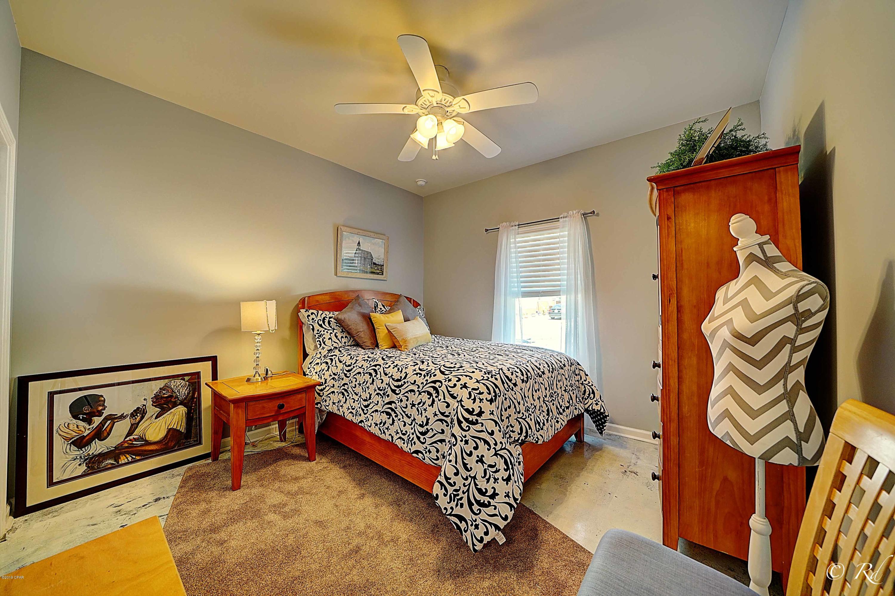 Laguna Beach Estates 7th Add - Residential