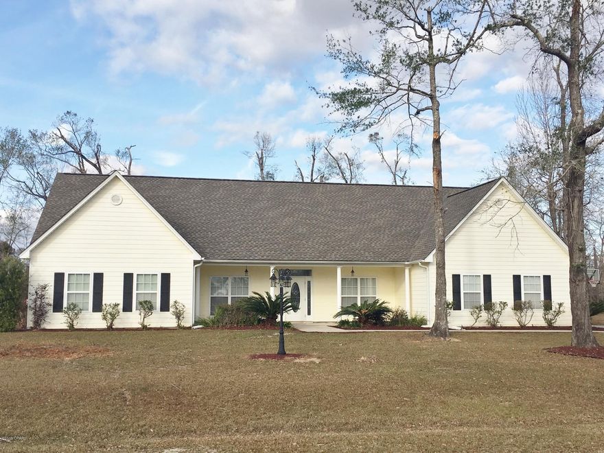 Very classy home with 4 Bedrooms, 2.5 Baths, 2606  Heated and cooled sq ft, 2 car garage and screen porch. The home has a new roof, new interior paint, new ceramic flooring and new carpet in the Bedrooms, this home is like new condition.  The Kitchen countertops, bathroom countertops and all window sills are granite. The Master suite is privately located from the rest of the home with a vaulted ceiling and the Bath has custome whirlpool tub and seperate huge shower plus a huge walk in closet. The home has the formal Dining area along with a formal sitting area, the family room has a gas fireplace. The second bath has a whirlpool tub/shower combo plus there is a 1/2 bath for guest. Included with the home is a monster of a gun safe! Included with the home is a monster of a gun safe