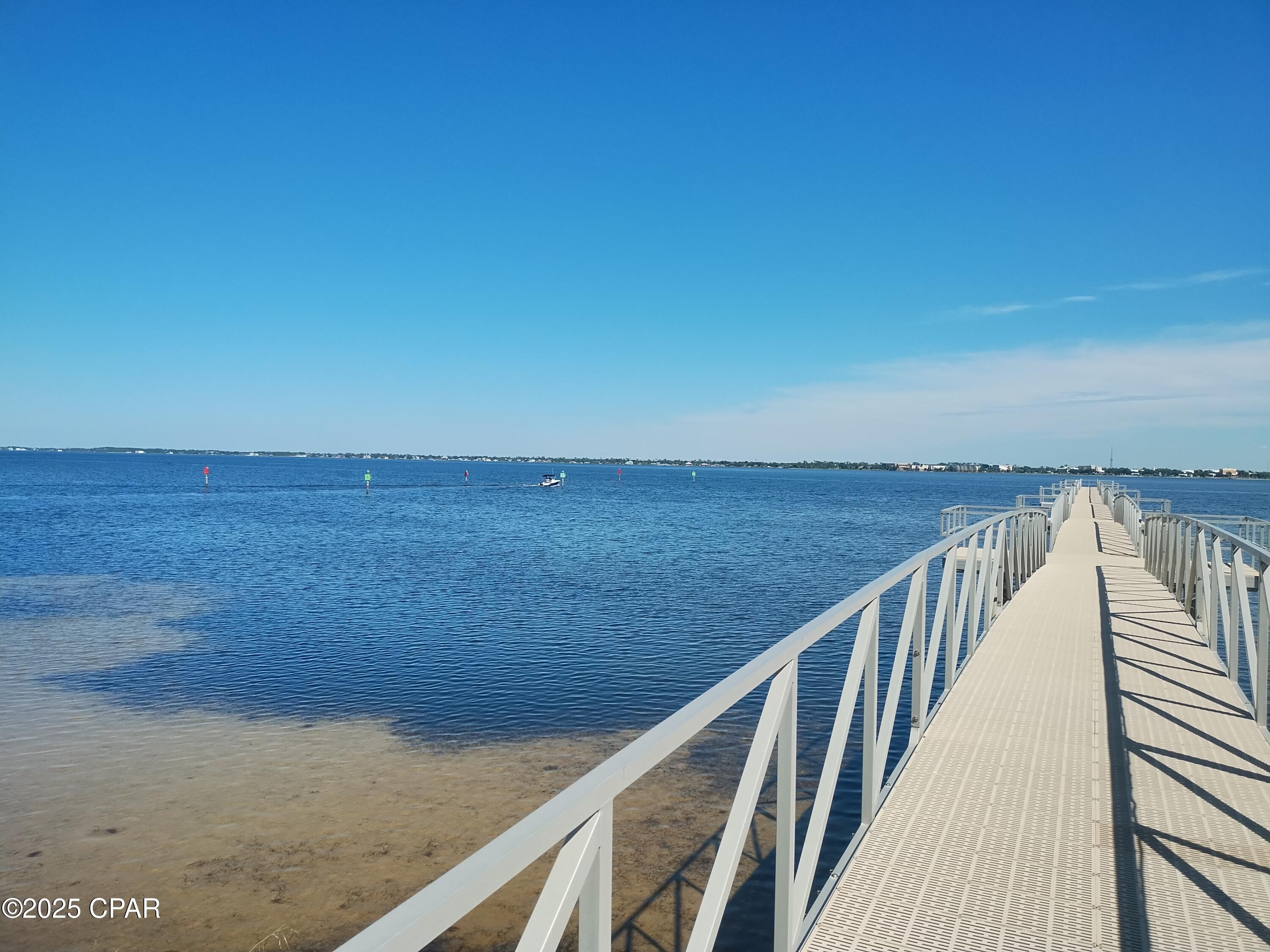 Hibiscus By The Bay - Residential