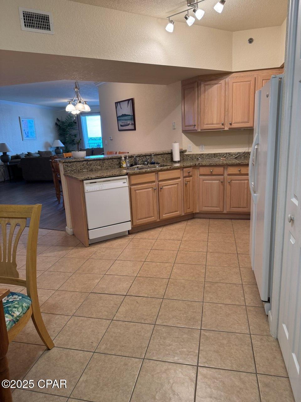 Hibiscus By The Bay - Residential