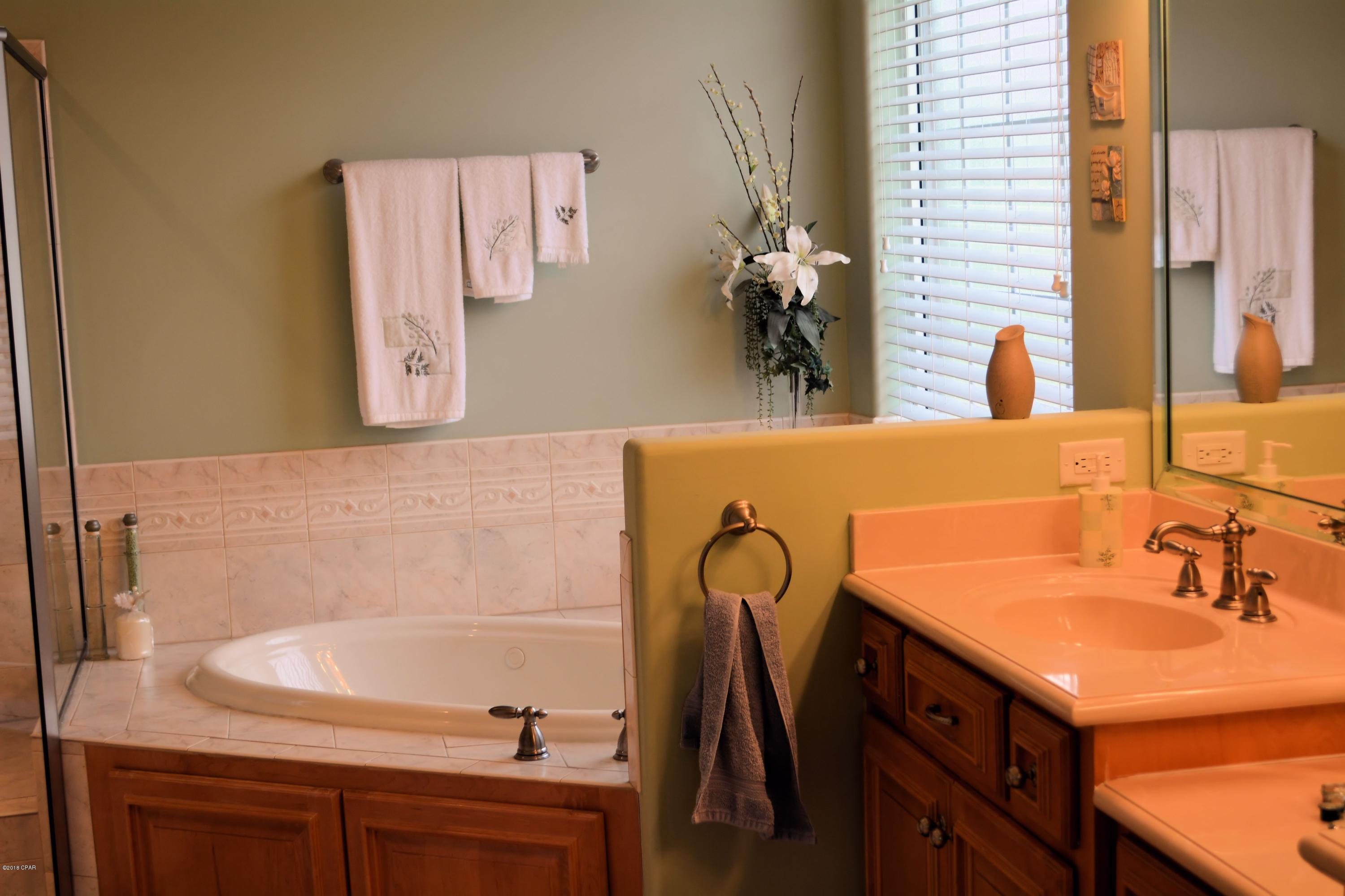 Mowat Highlands Ph VI - Residential