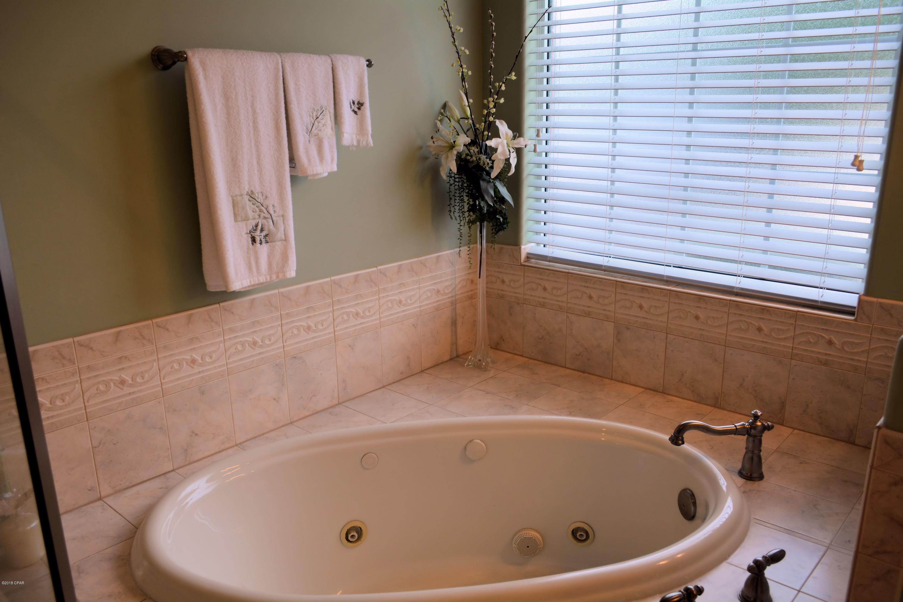 Mowat Highlands Ph VI - Residential