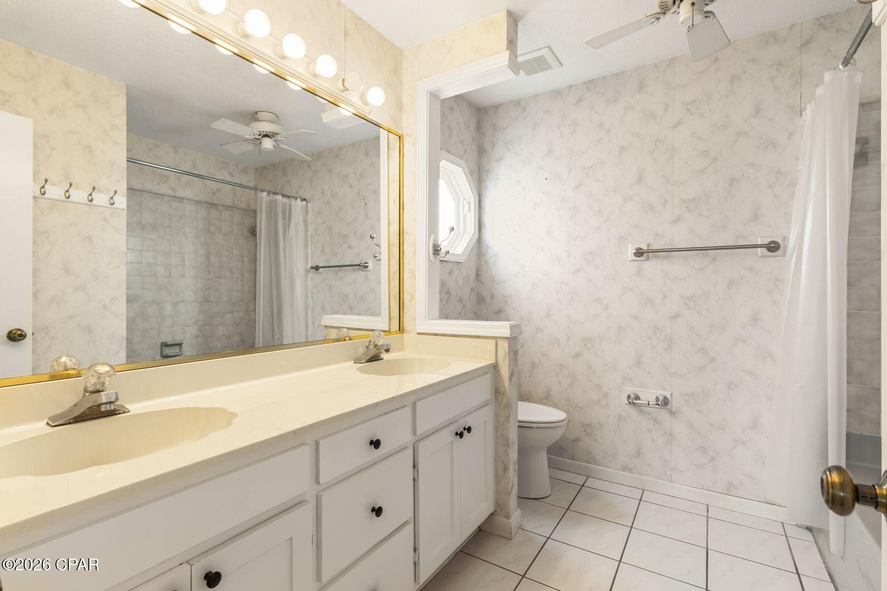 Venetian Villa - Residential