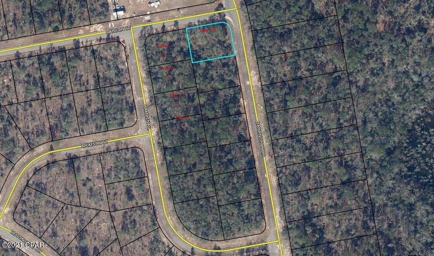 One of 5 adjoining lots in Sunny Hills Subdivision. This would make a nice place to build a home on this lot or buy all 5. Sunny Hills has many lakes and ponds, an 18 course public golf course and is a close drive to beautiful Panama City Beaches.