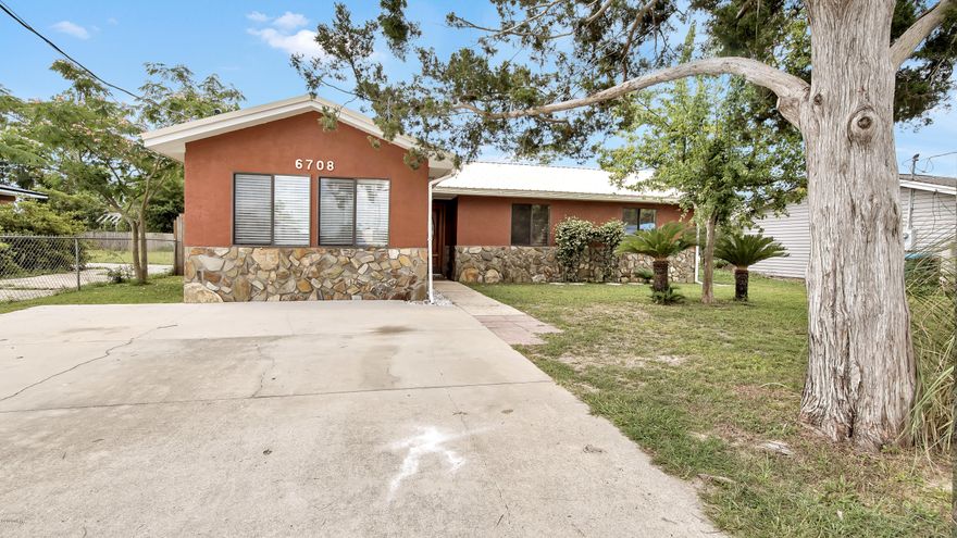 Back on market due to buyer financing issues !!!



BRAND NEW GRANITE COUNTER TOPS!!





This beautiful single family home wants to welcome you in, walking right into the house you are overlooking the dinning room, living room and the back yard. The living room window over looking the pool. The Kitchen offers tons of storage space and plenty of cabinet space. The garage converted into a big study/office room. Each bedroom has beautiful wood flooring, the bathrooms have been updated to a beautiful modern look, the master bath has a massive walk in shower. Step out the door from your master-bedroom onto the back porch with your hot-tub and massive swimming pool.