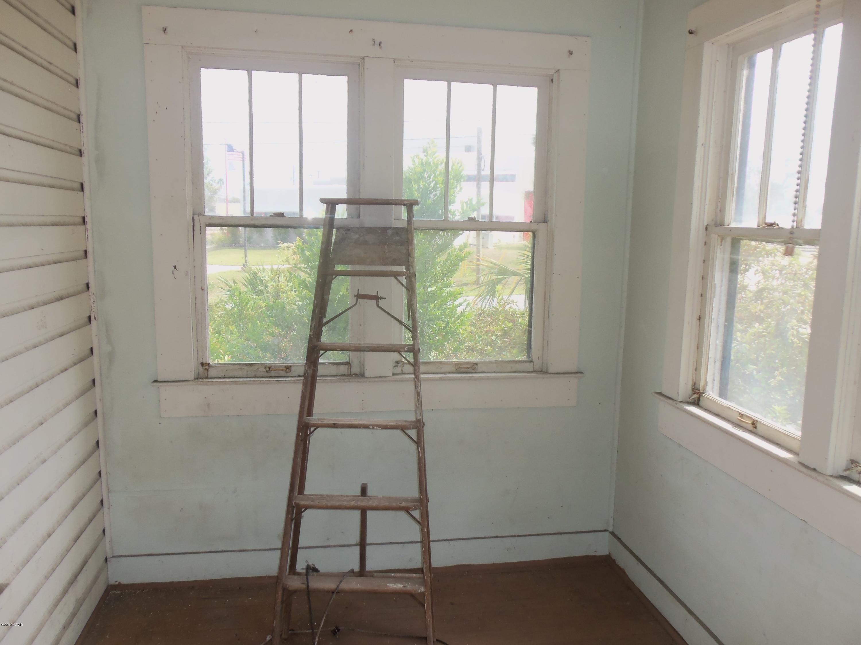 Sudduths 1st Add - Residential