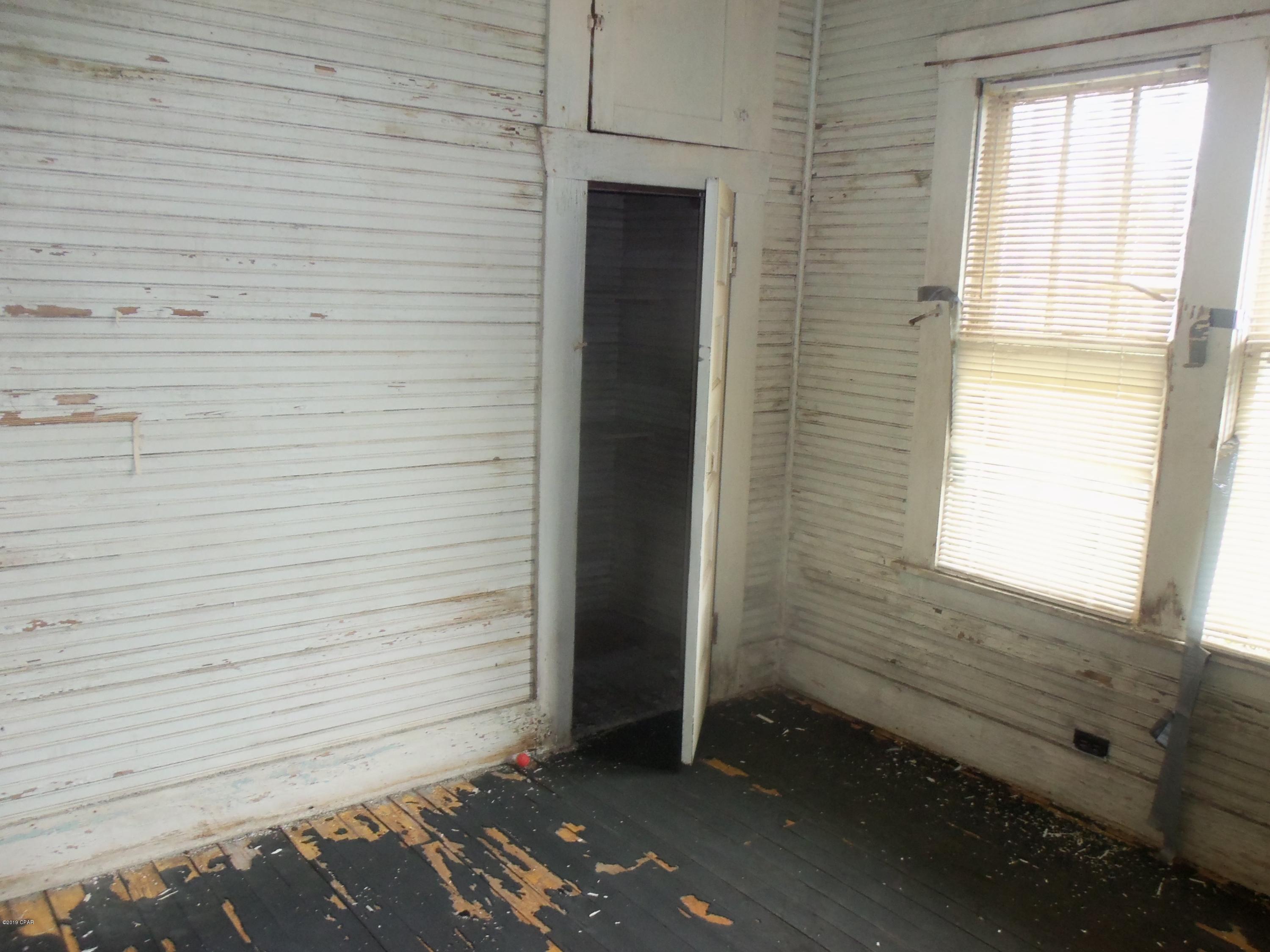 Sudduths 1st Add - Residential