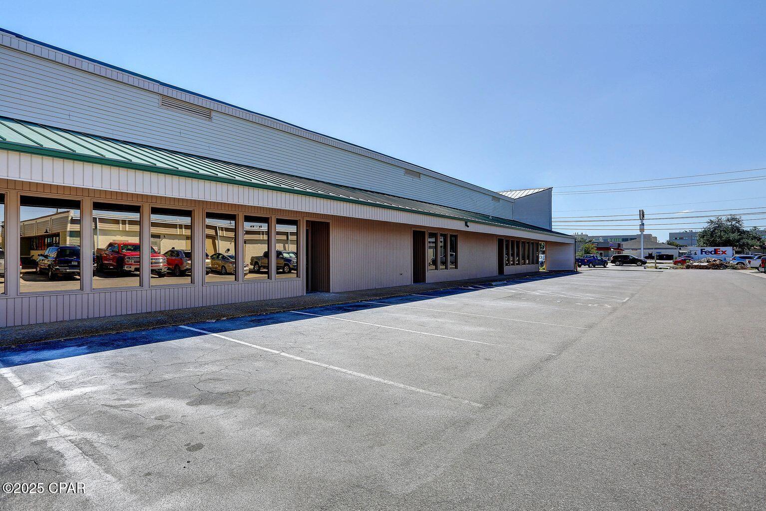 No Named Subdivision - Commercial Lease