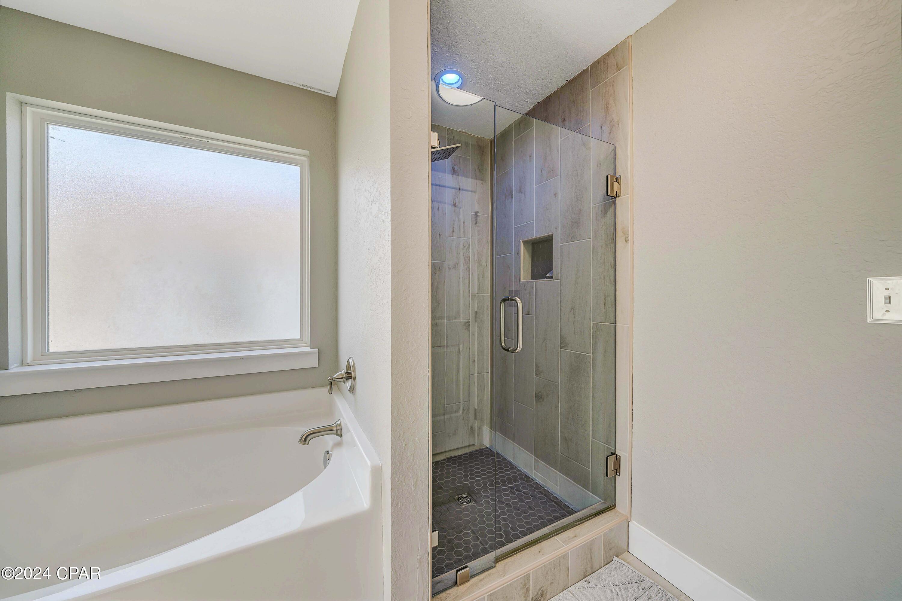 Magnolia Bay Club - Residential