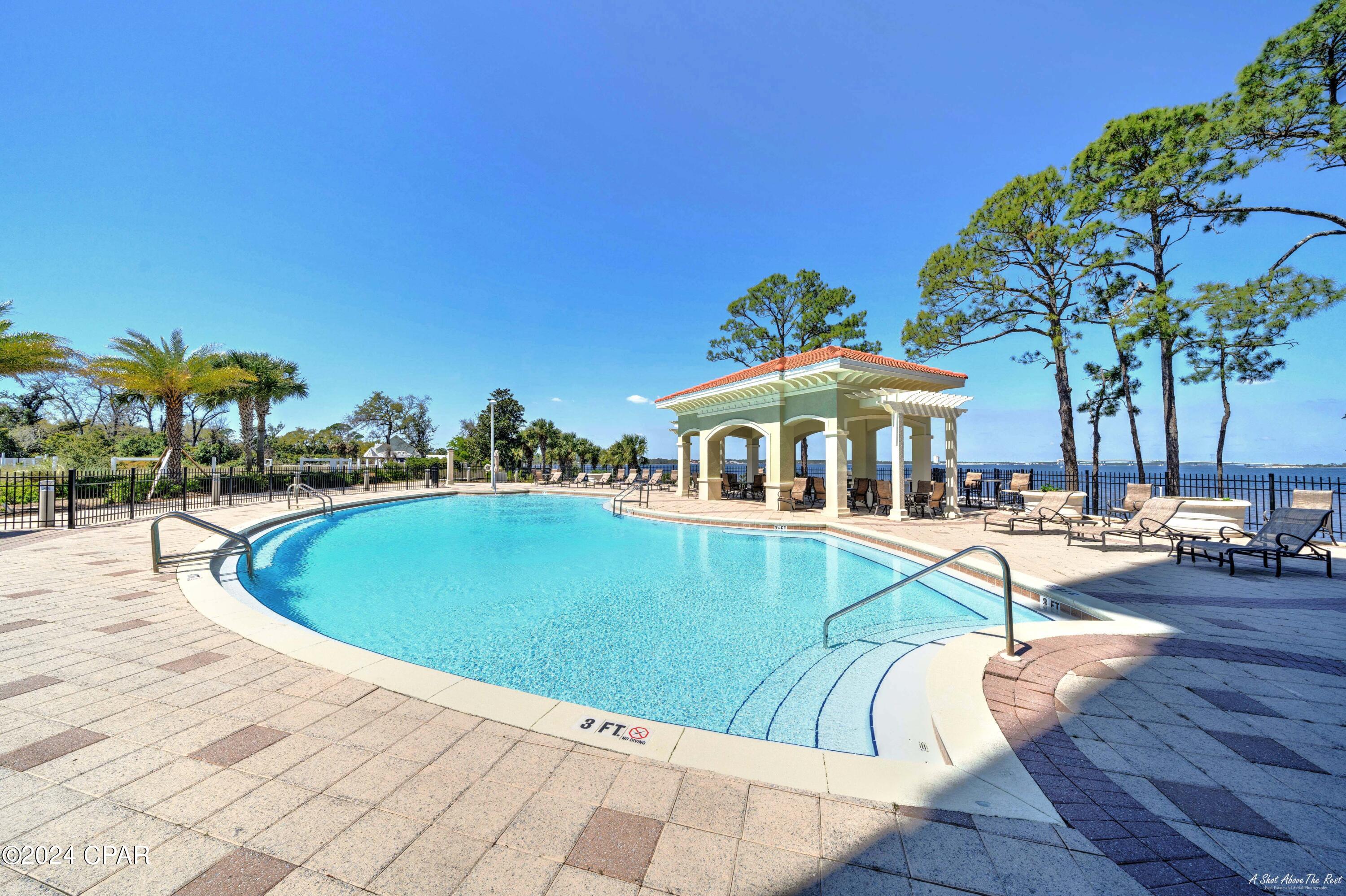 Magnolia Bay Club - Residential