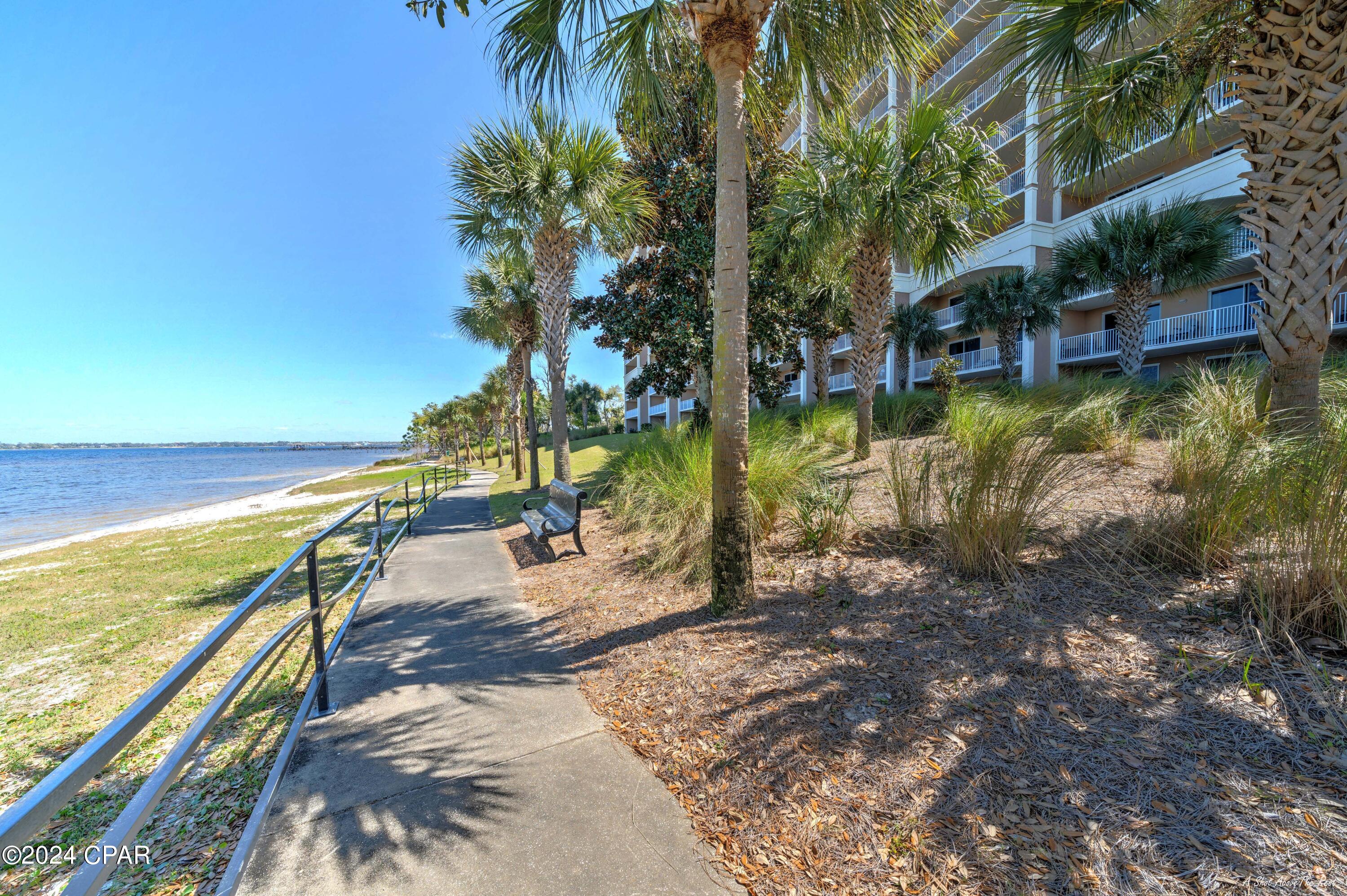 Magnolia Bay Club - Residential