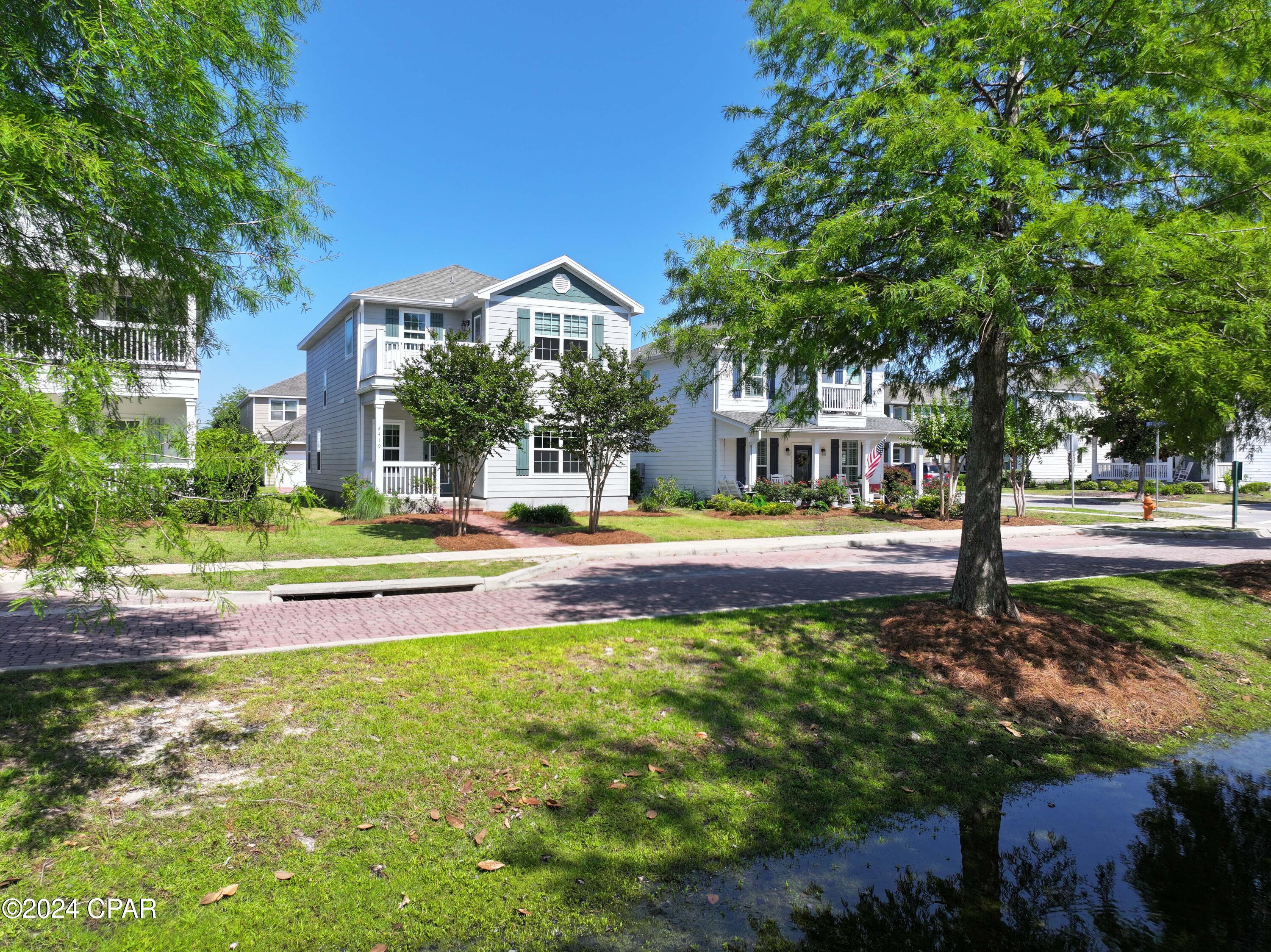 Magnolia Bay Club - Residential
