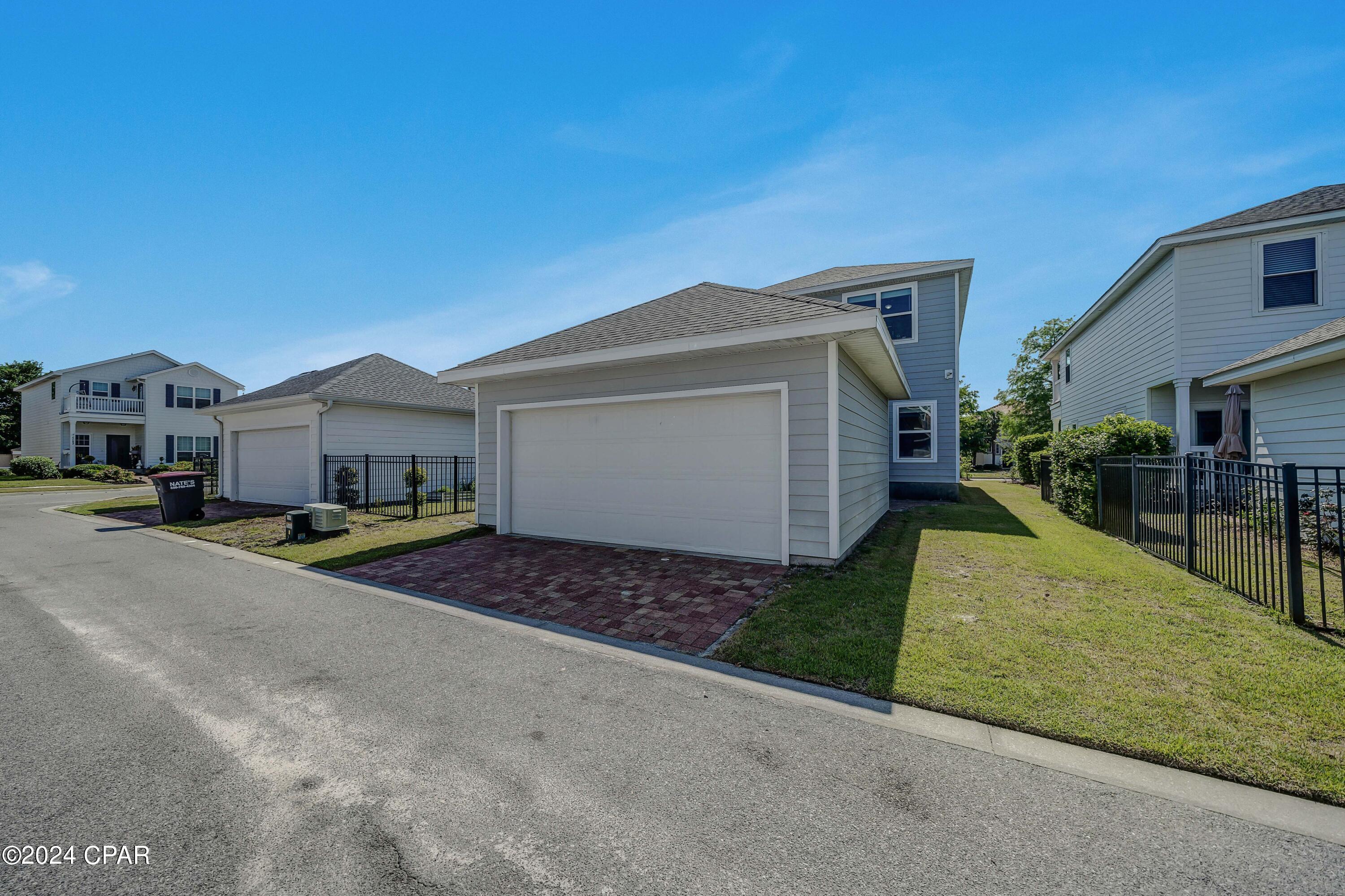 Magnolia Bay Club - Residential