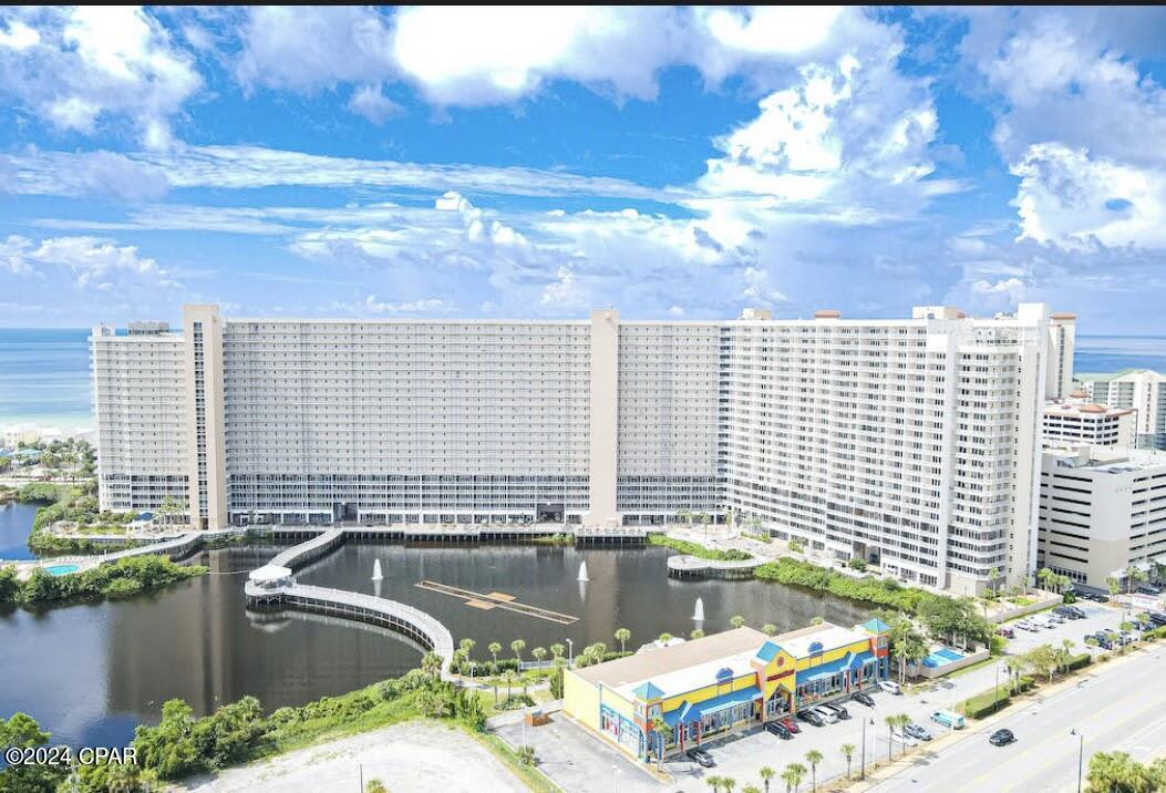 Laketown Wharf - Residential