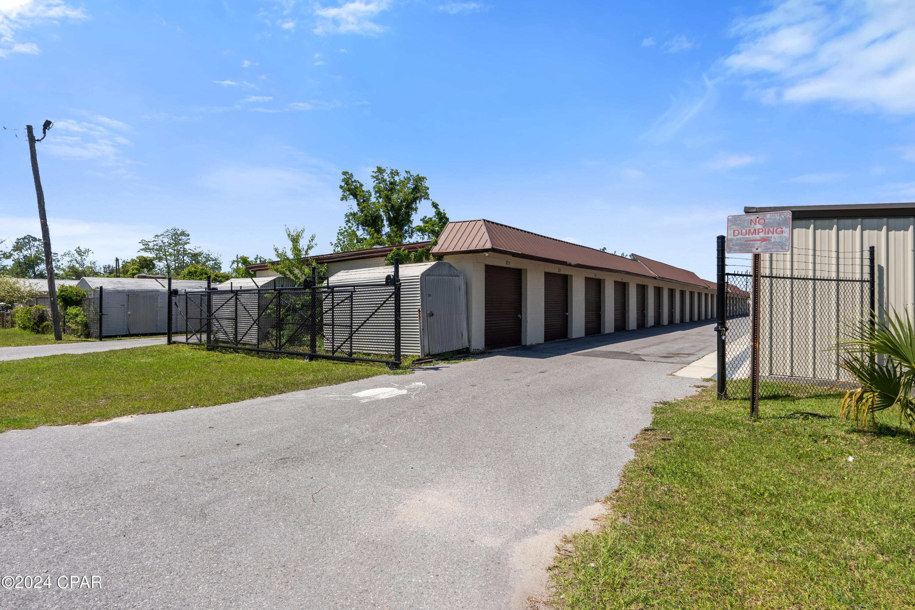 [No Recorded Subdiv] - Commercial Sale