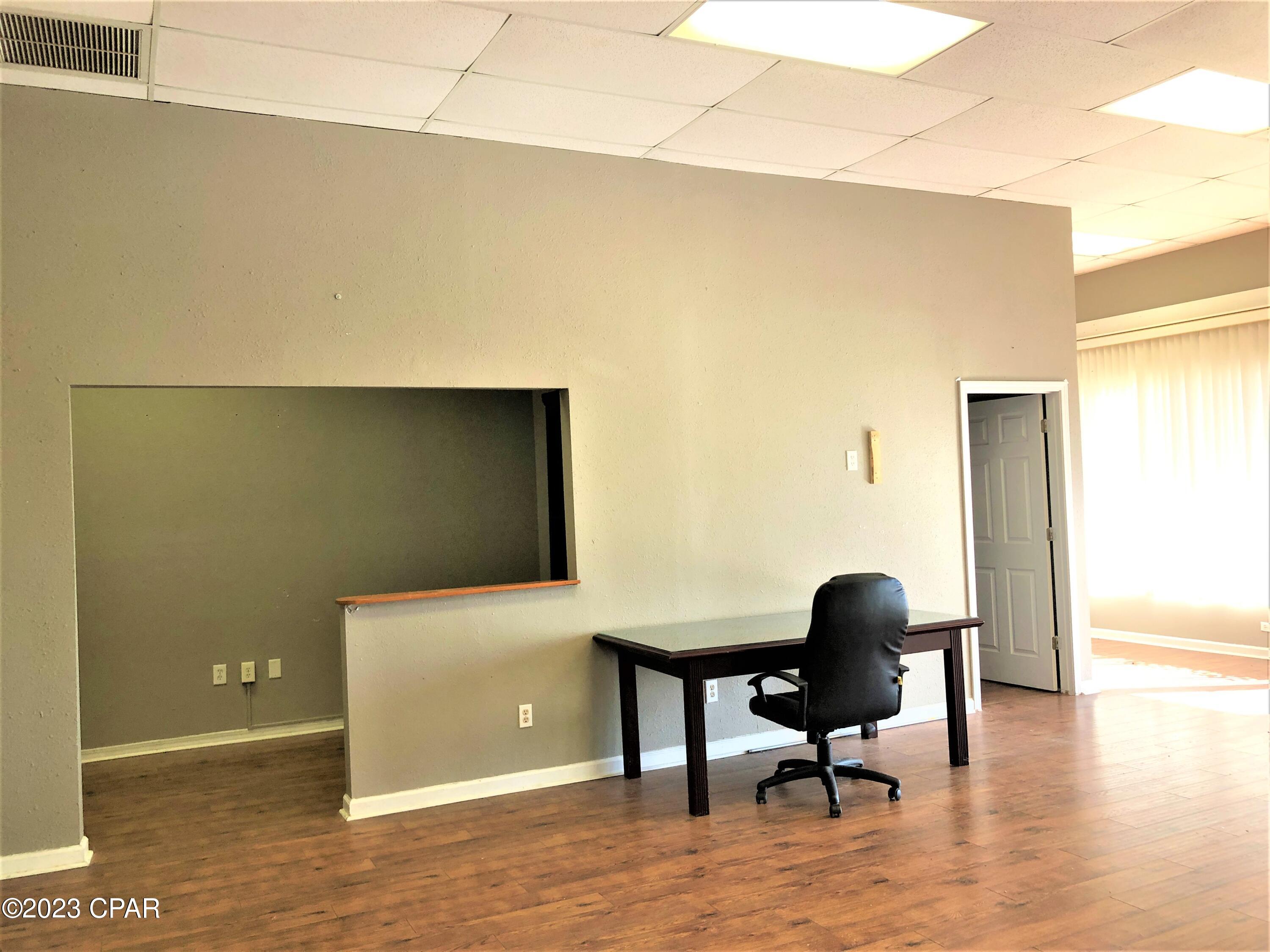 [No Recorded Subdiv] - Commercial Lease