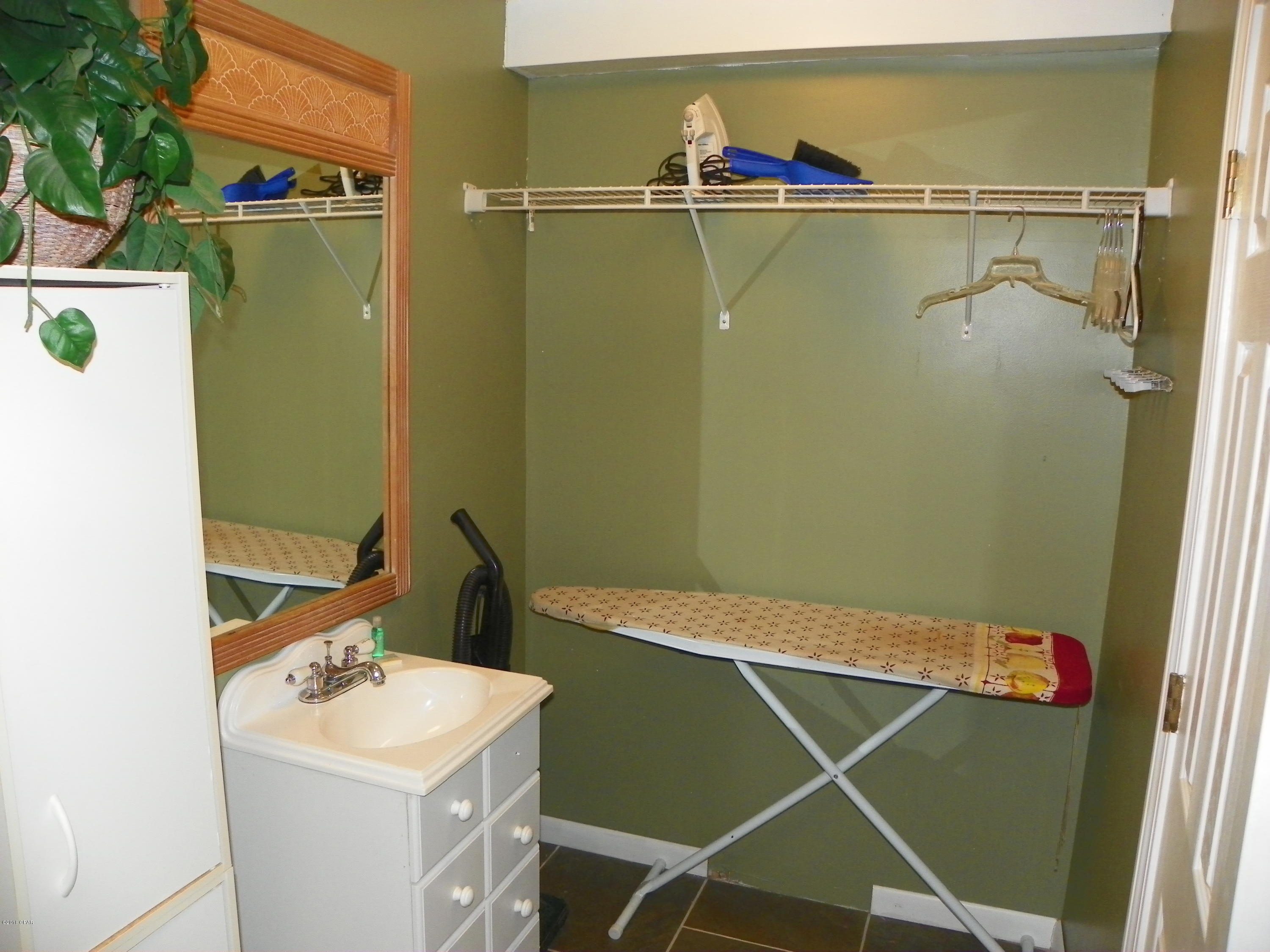 Fontainebleau Terrace - Residential