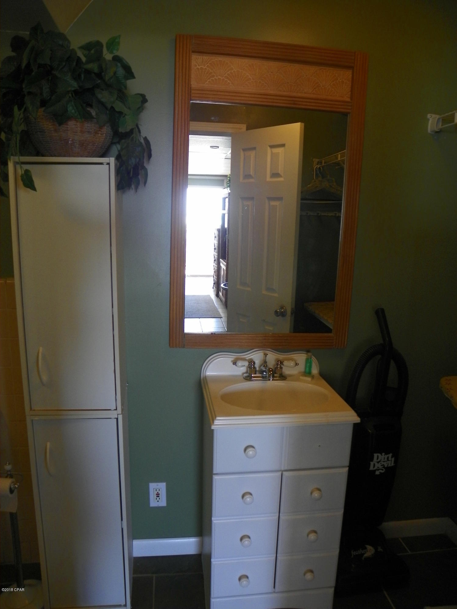 Fontainebleau Terrace - Residential