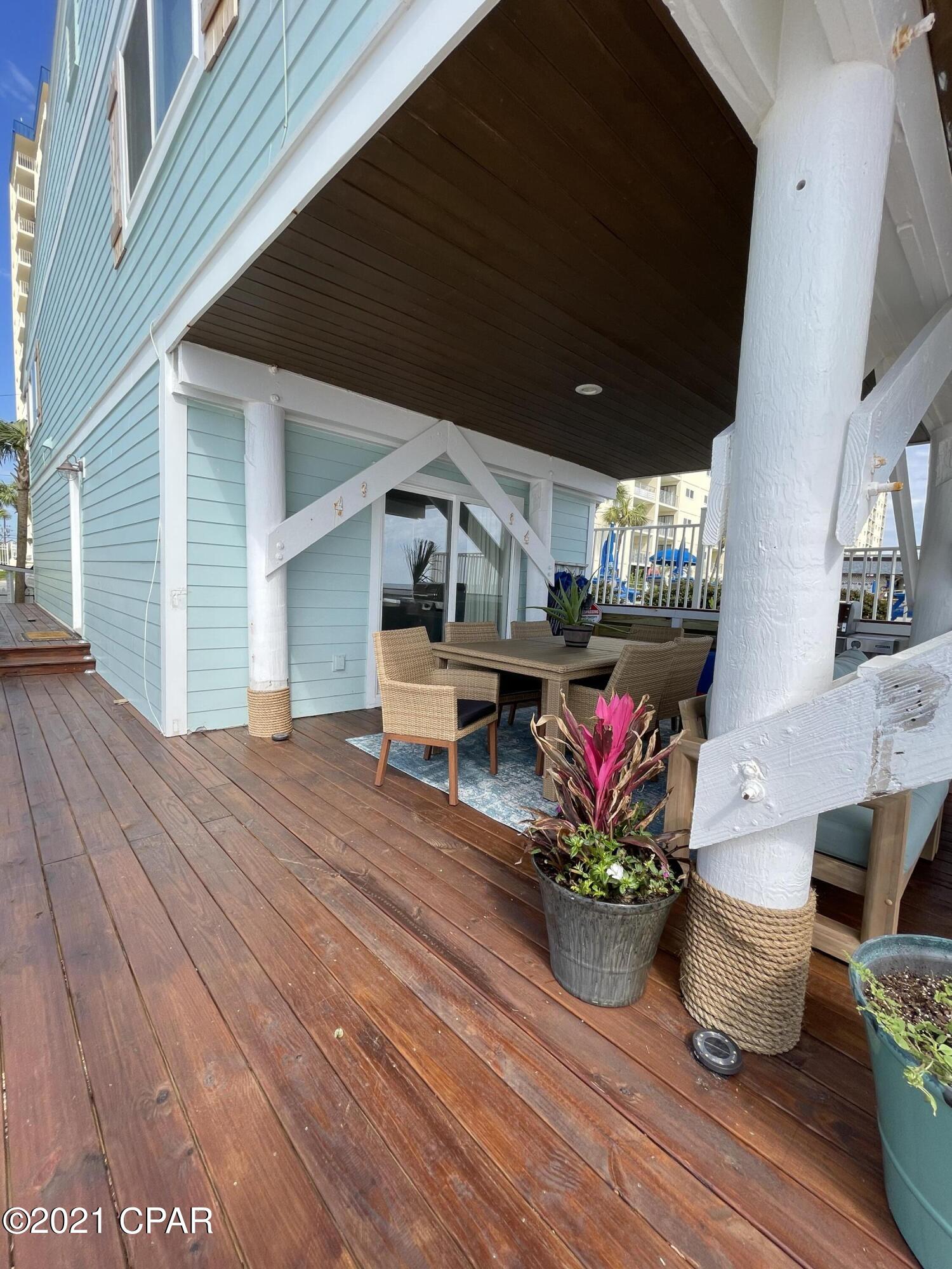 Gulf Lagoon Beach - Residential