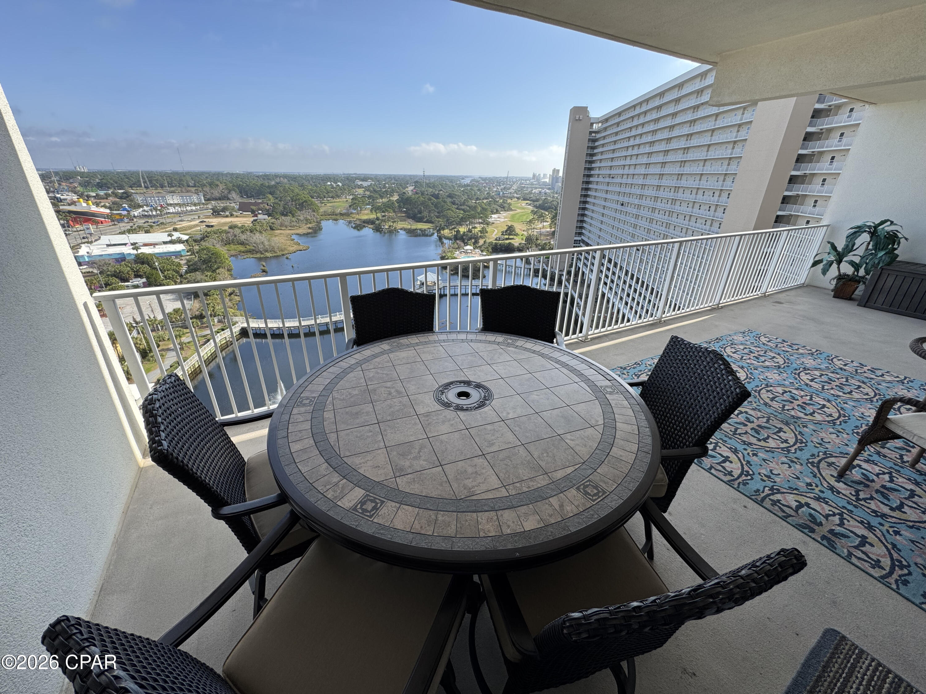 Laketown Wharf - Residential