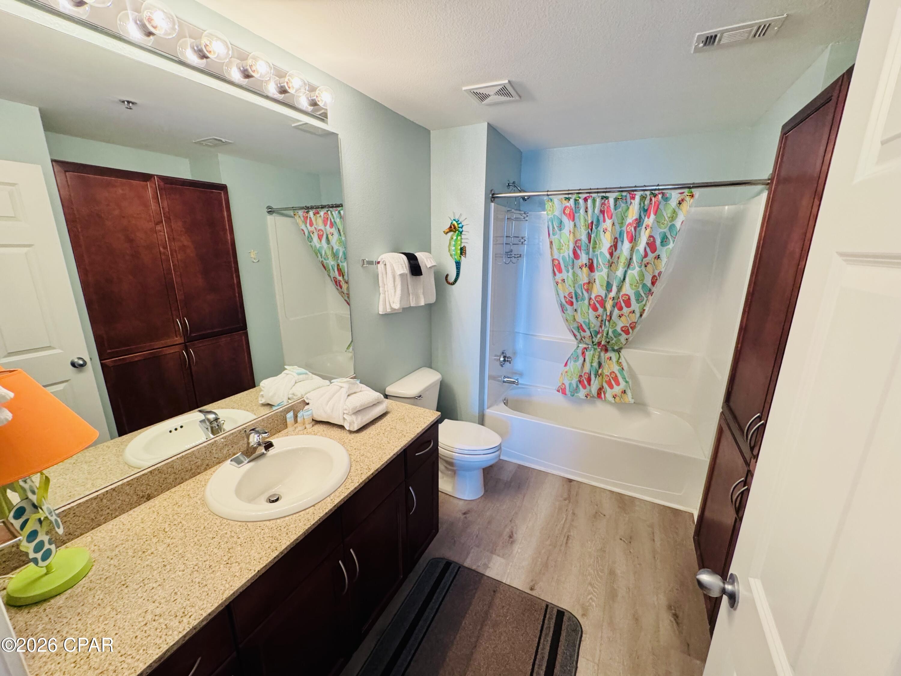 Laketown Wharf - Residential